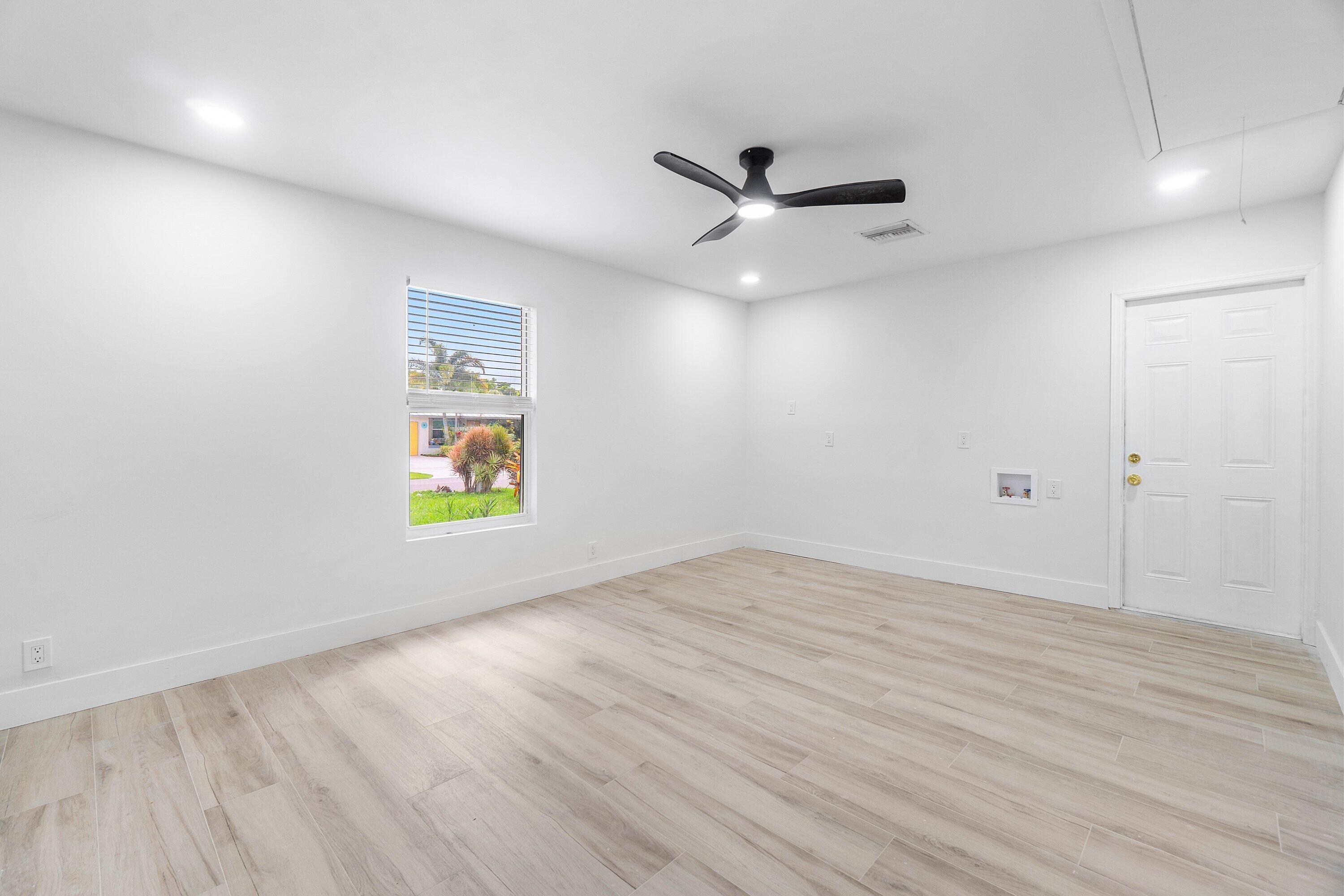 DELRAY GARDEN ESTATES - Residential