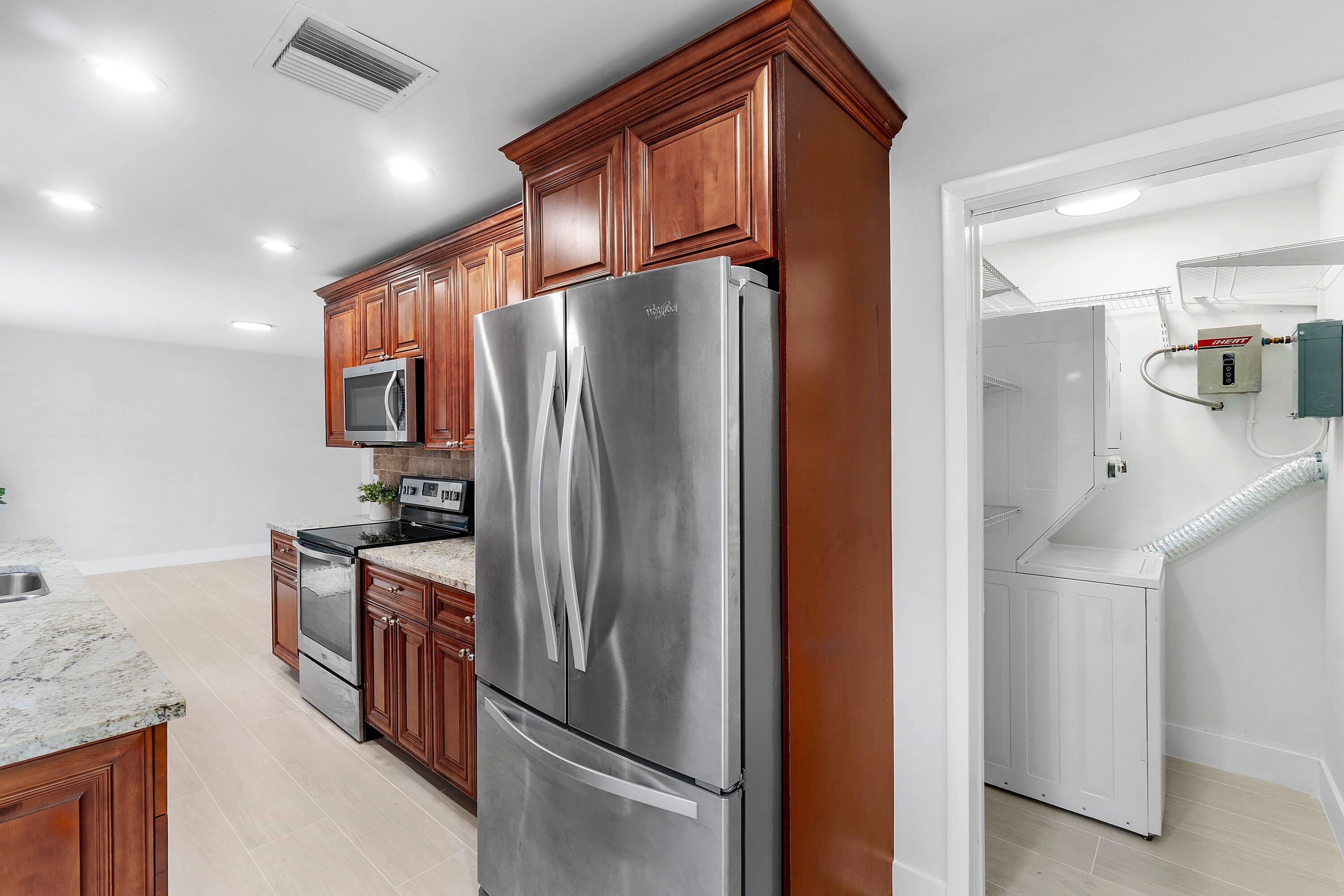 DELRAY GARDEN ESTATES - Residential