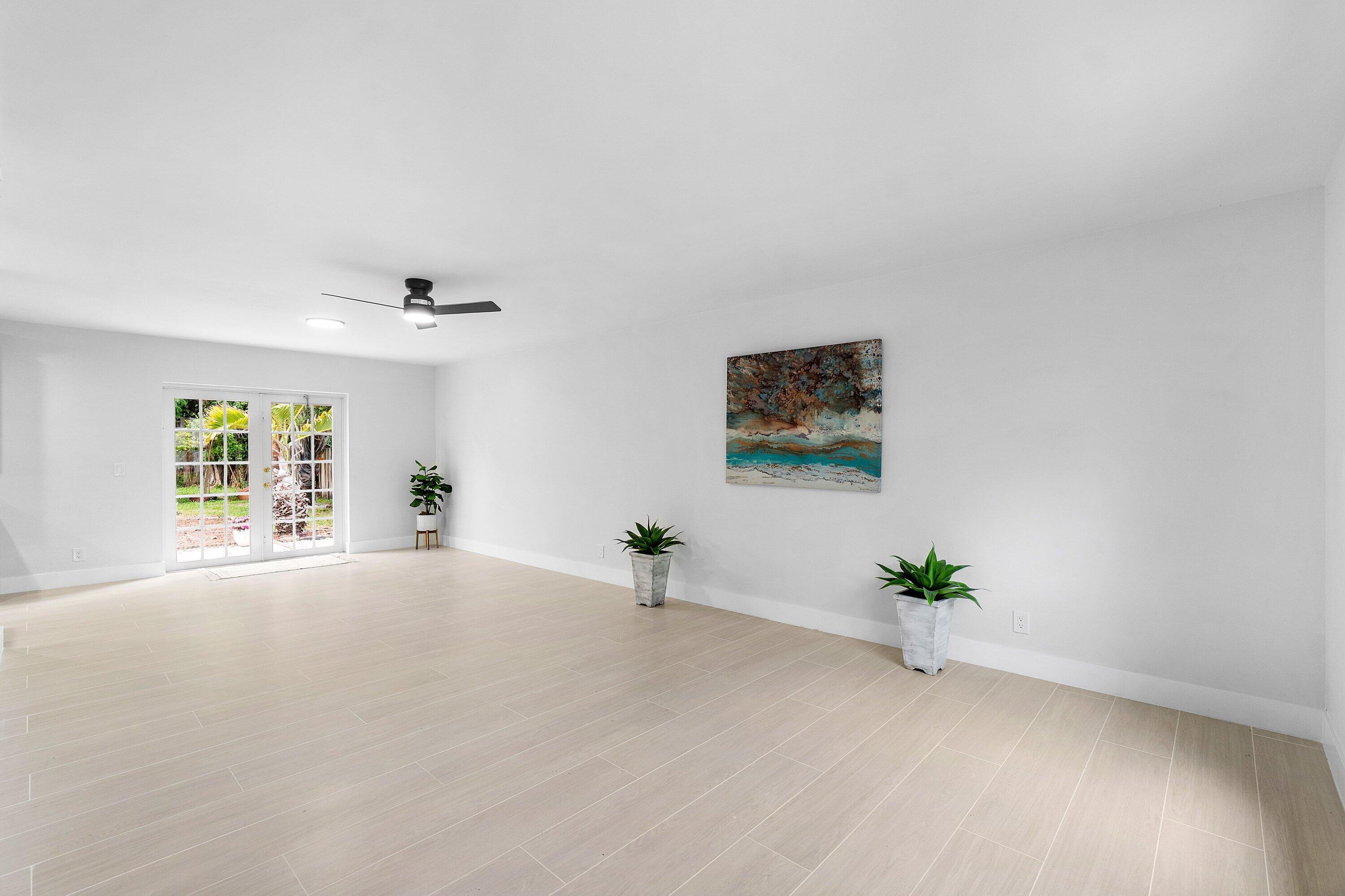 DELRAY GARDEN ESTATES - Residential