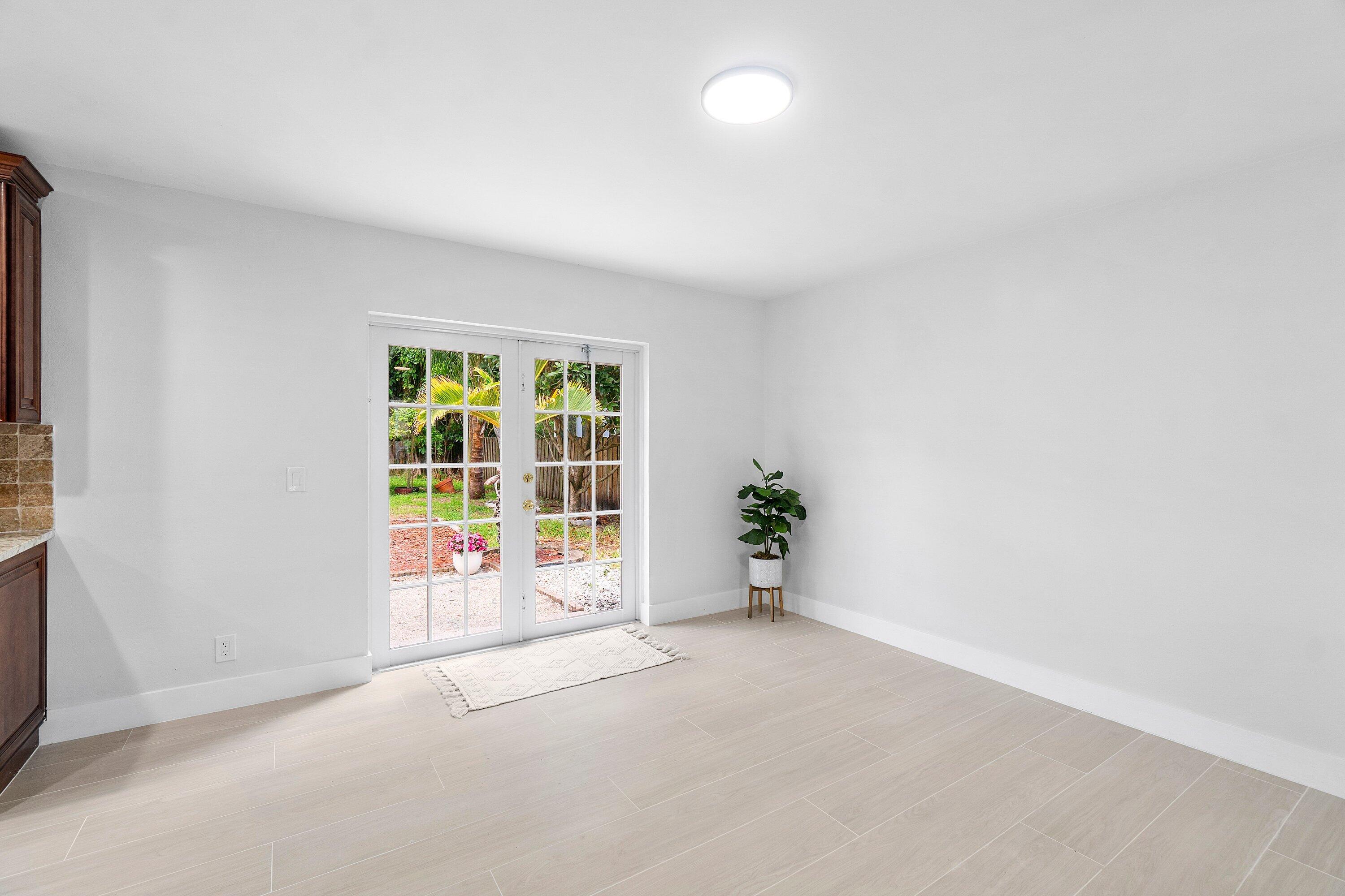 DELRAY GARDEN ESTATES - Residential