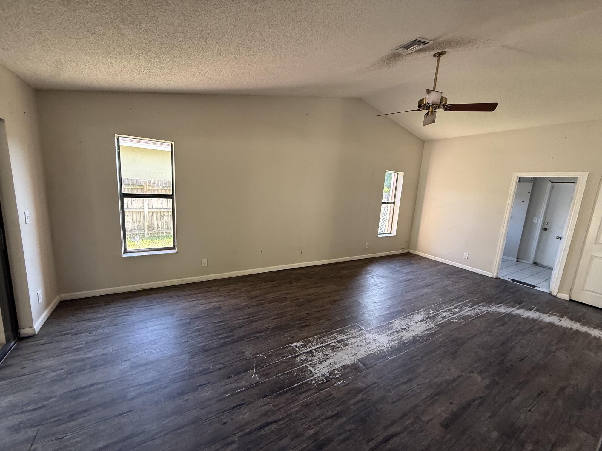 SUGAR POND MANOR OF WELLINGTON - Residential