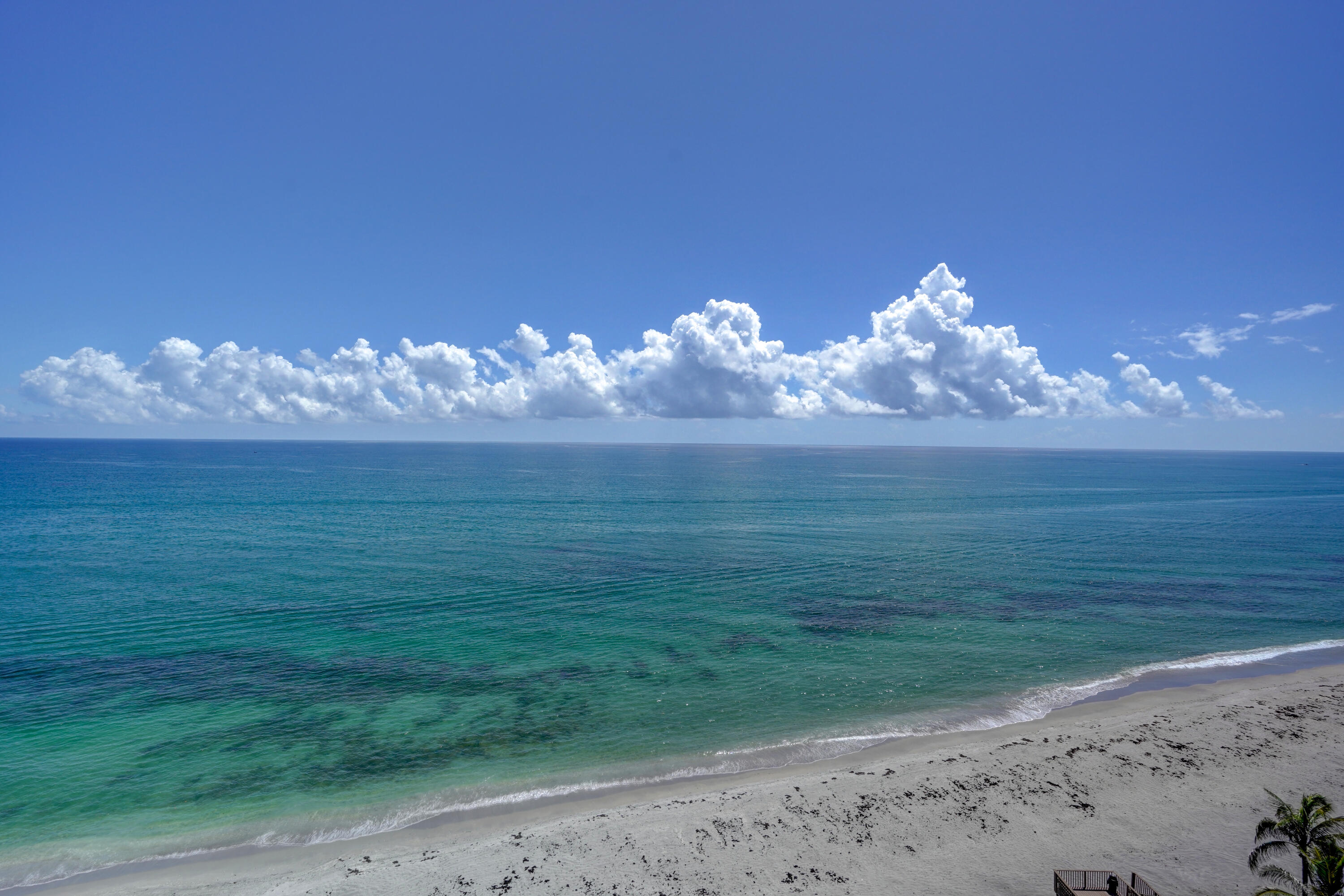TEQUESTA TOWERS - Residential