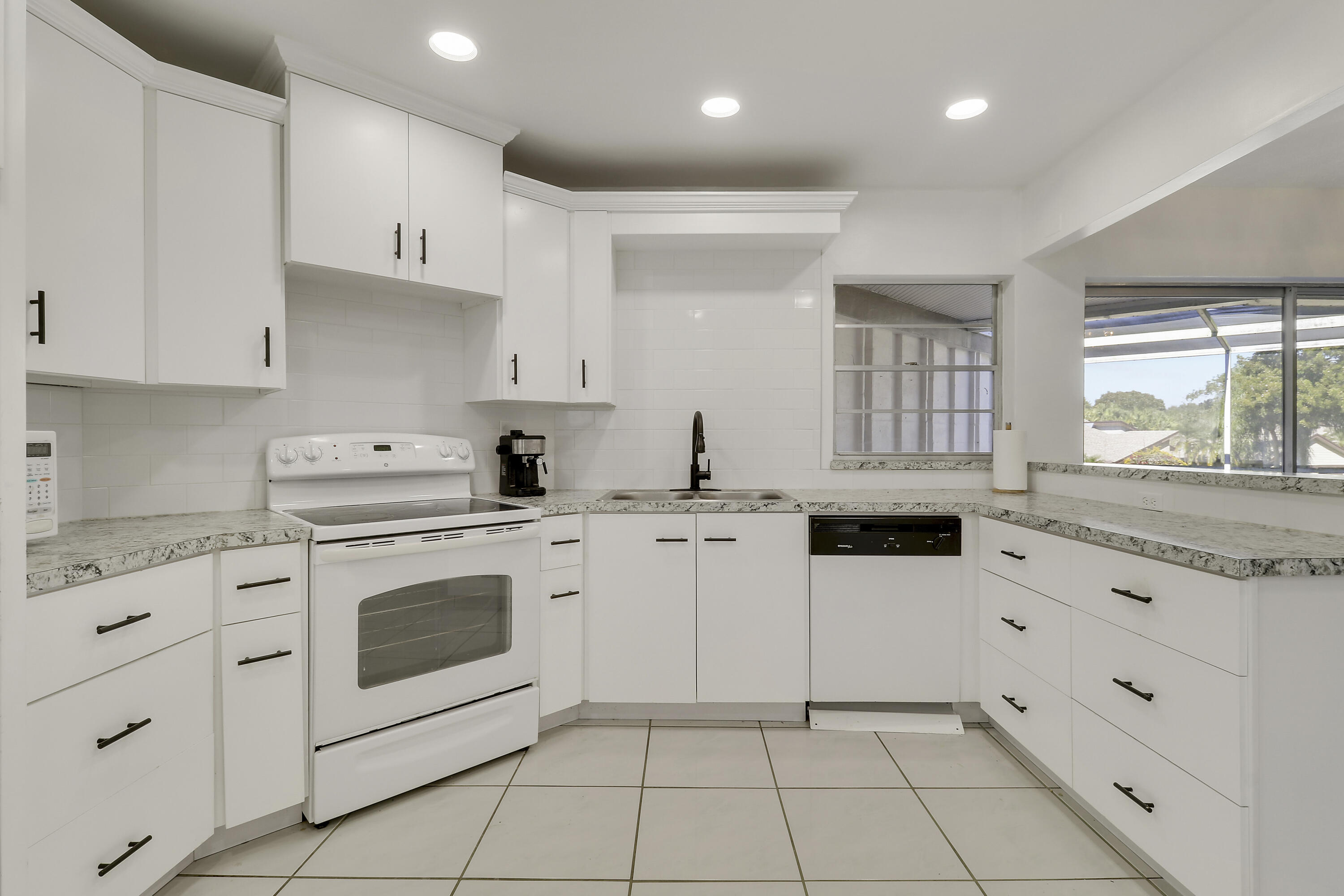GREENWAY VILLAGE COND NORTH NO 2 DECL IN - Residential