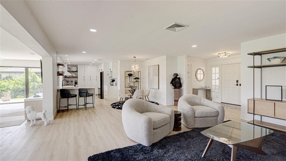 PINE VILLAS 9 - Residential