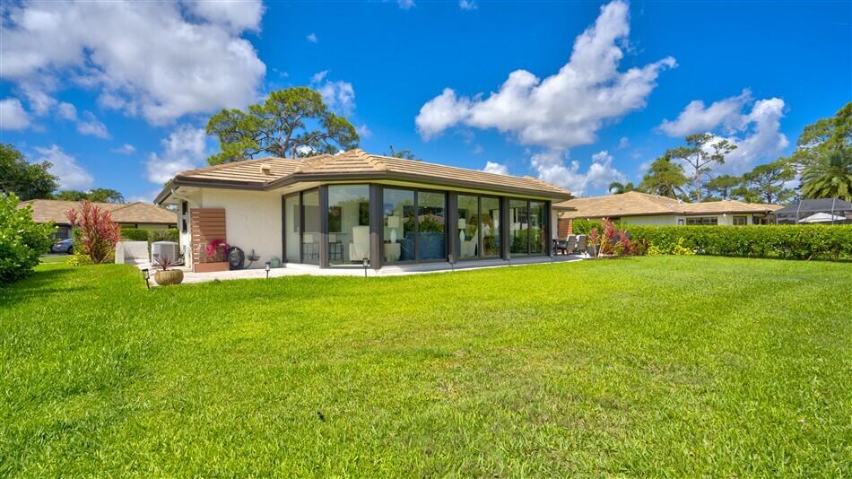PINE VILLAS 9 - Residential