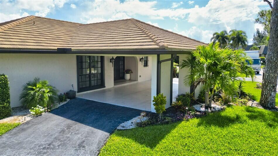 PINE VILLAS 9 - Residential