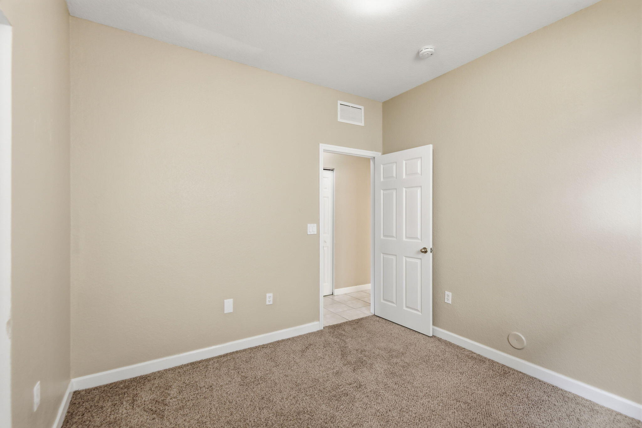 FLORIDIAN BAY ESTATES SOUTH - Residential