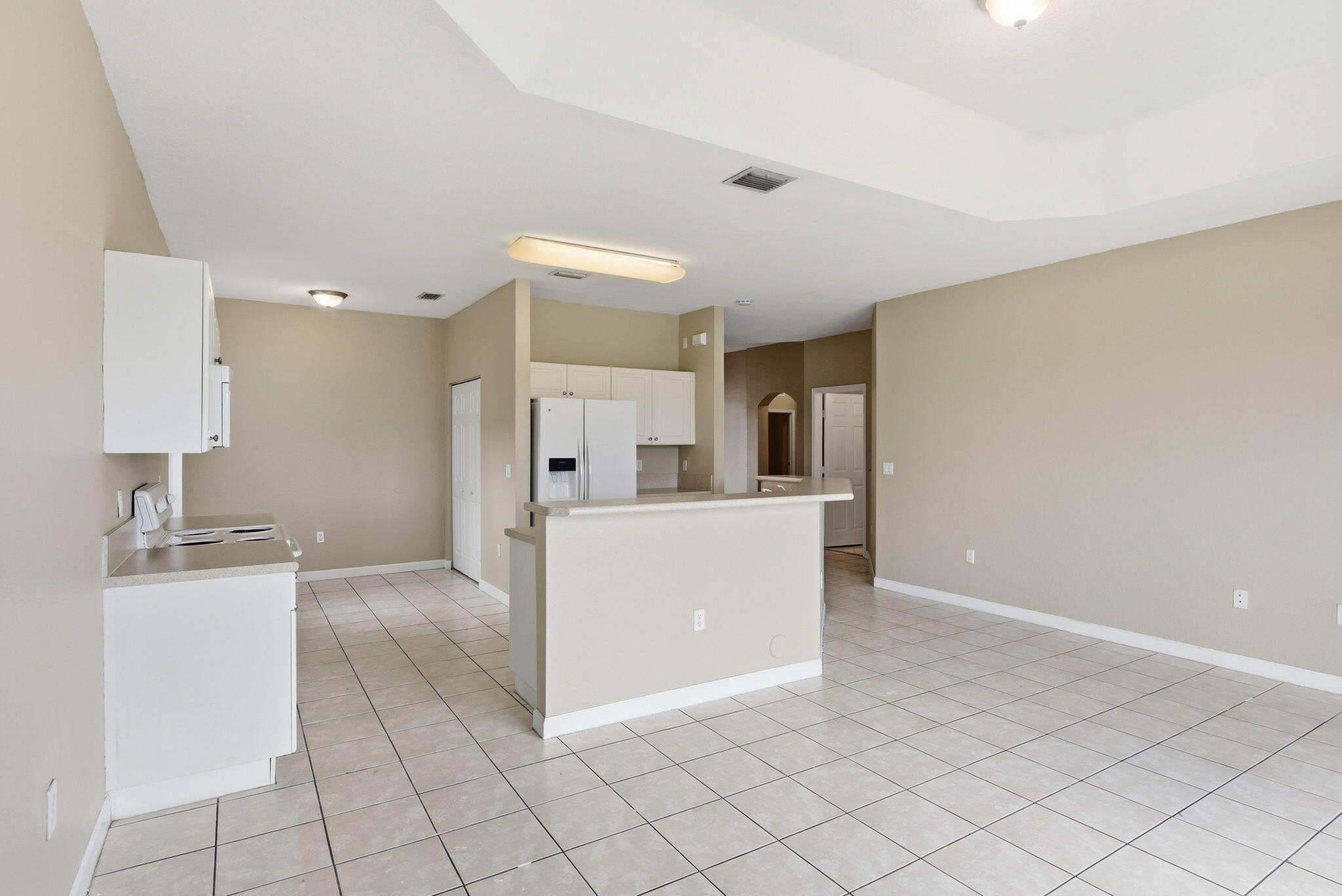 FLORIDIAN BAY ESTATES SOUTH - Residential