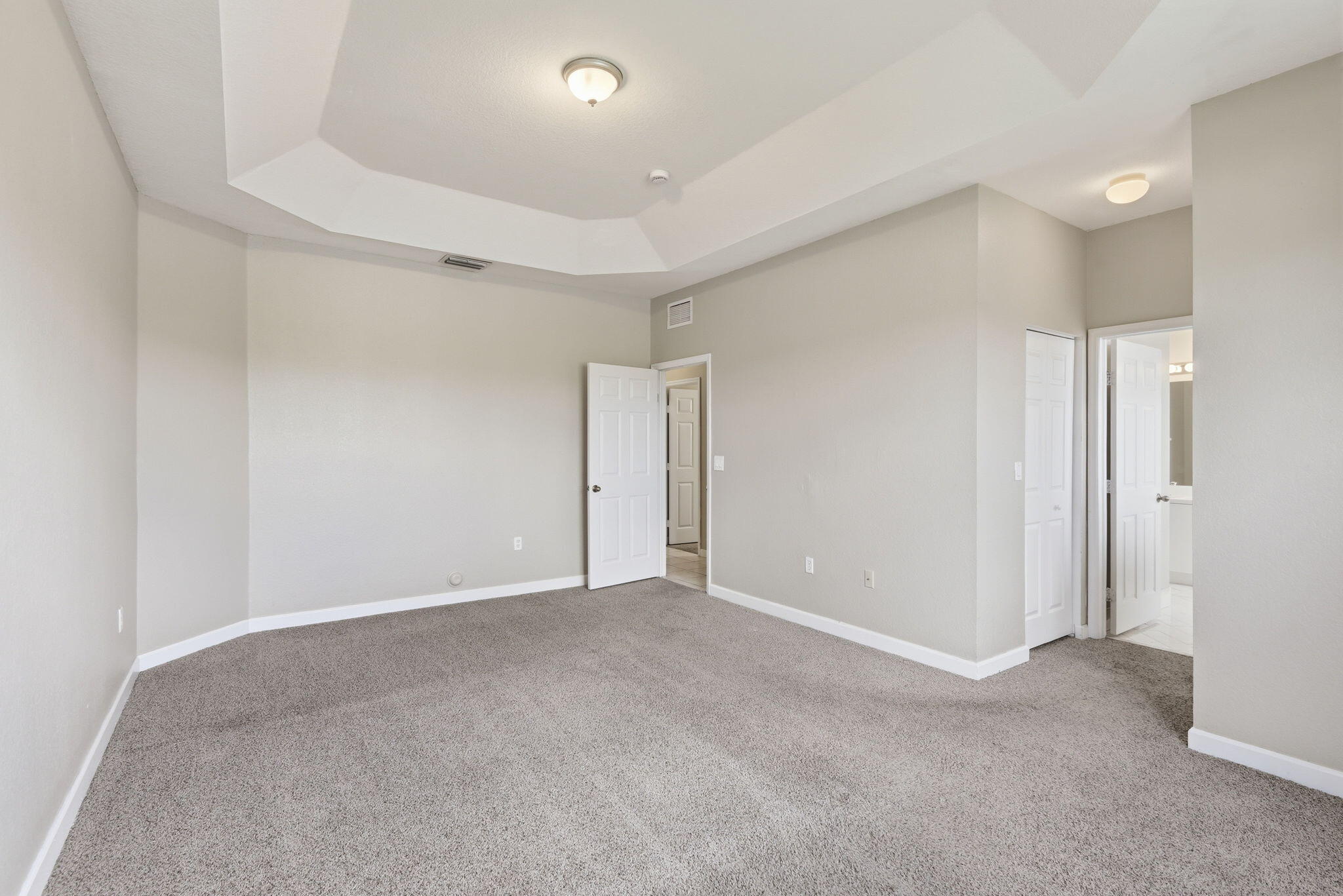 FLORIDIAN BAY ESTATES SOUTH - Residential