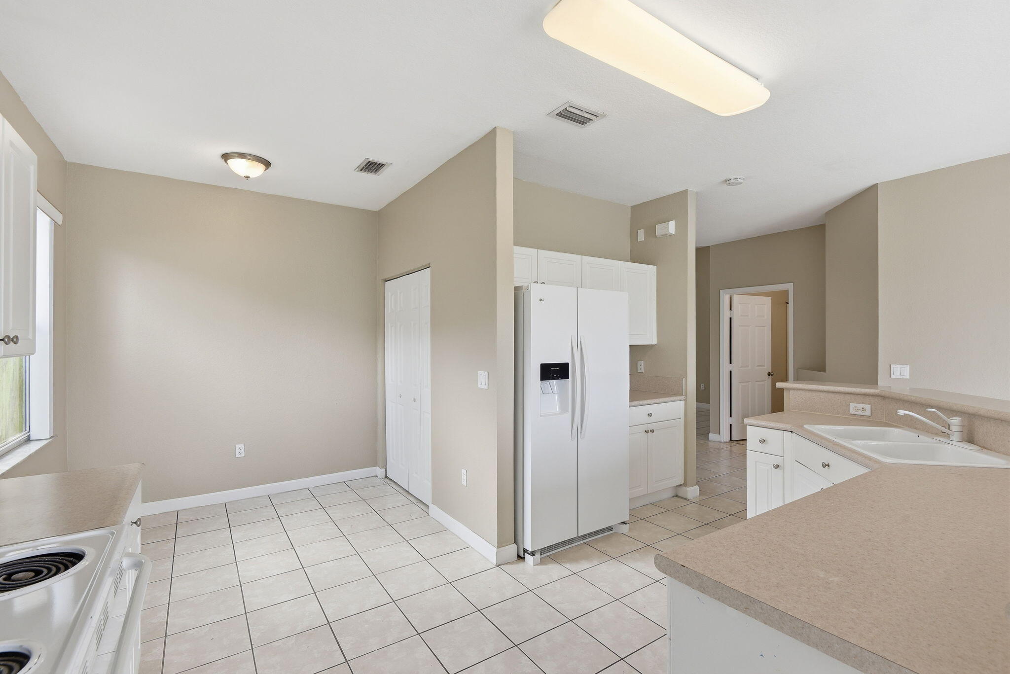FLORIDIAN BAY ESTATES SOUTH - Residential