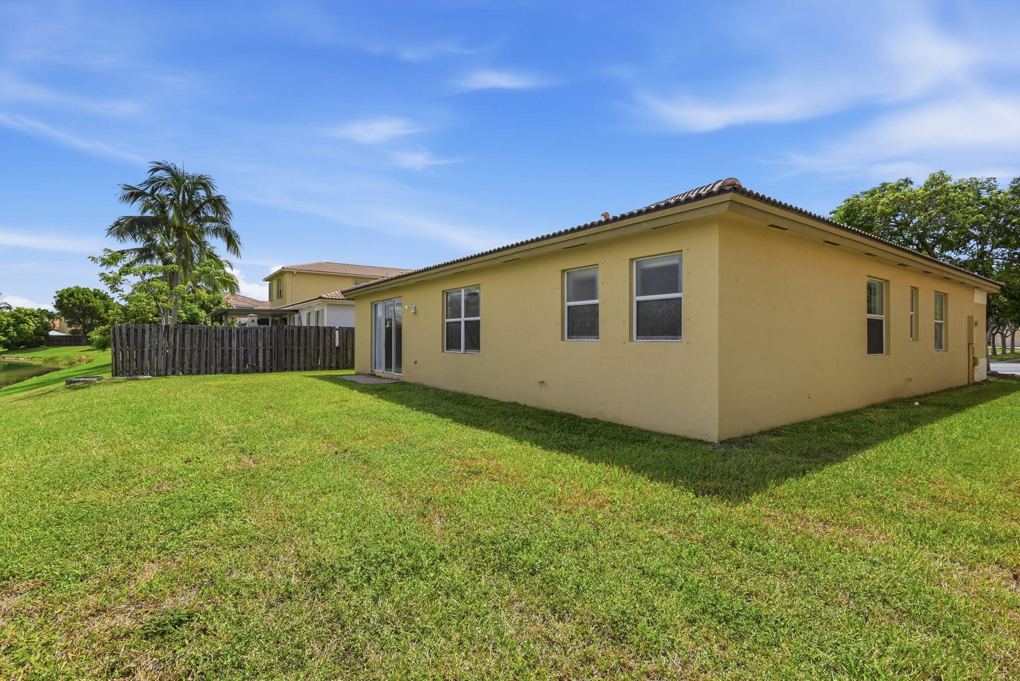 FLORIDIAN BAY ESTATES SOUTH - Residential
