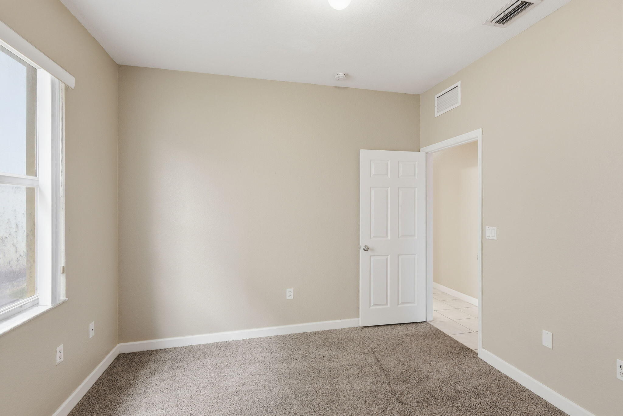 FLORIDIAN BAY ESTATES SOUTH - Residential
