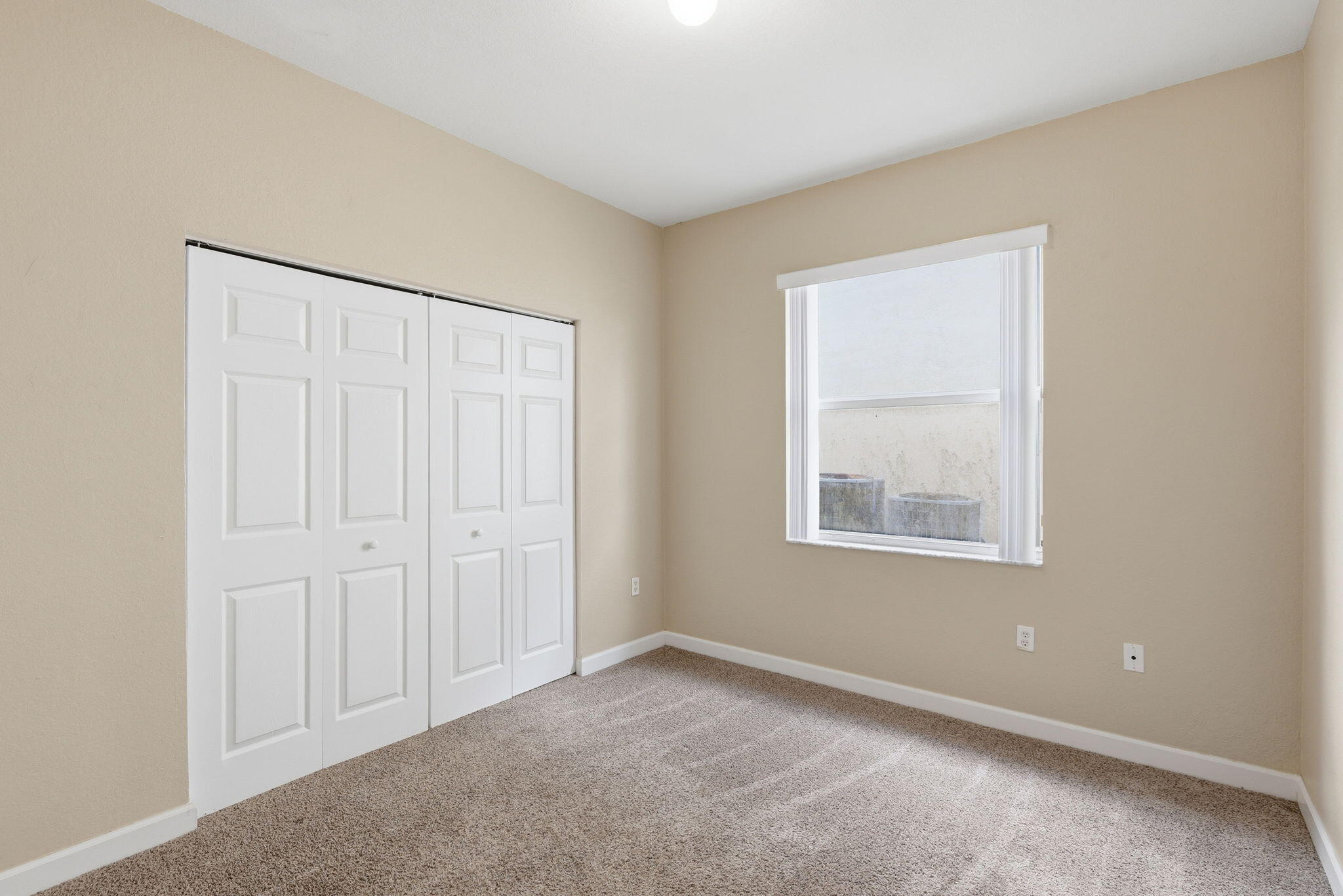 FLORIDIAN BAY ESTATES SOUTH - Residential