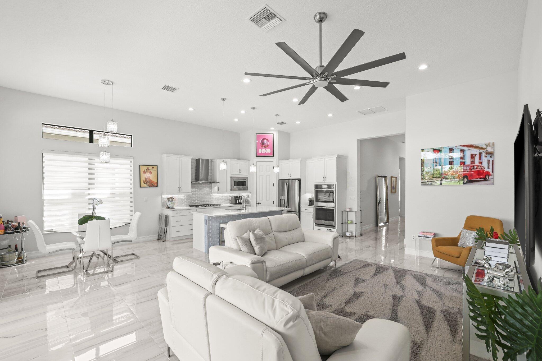PARKLAND ROYALE - Residential