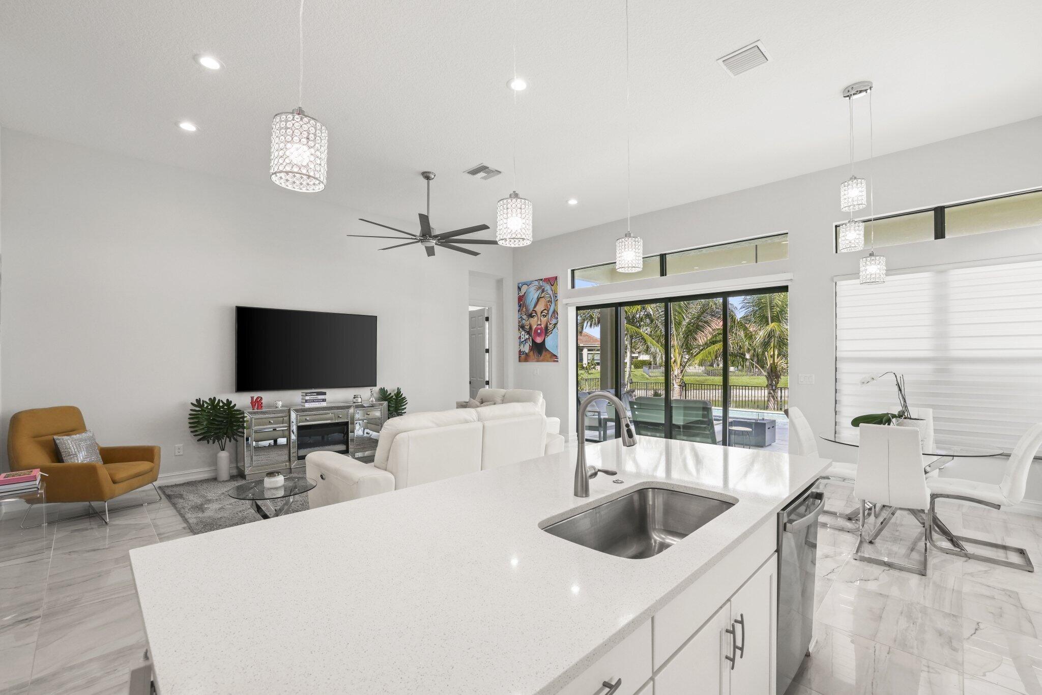 PARKLAND ROYALE - Residential