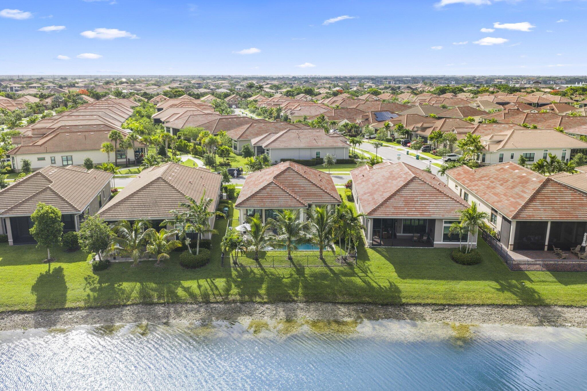 PARKLAND ROYALE - Residential