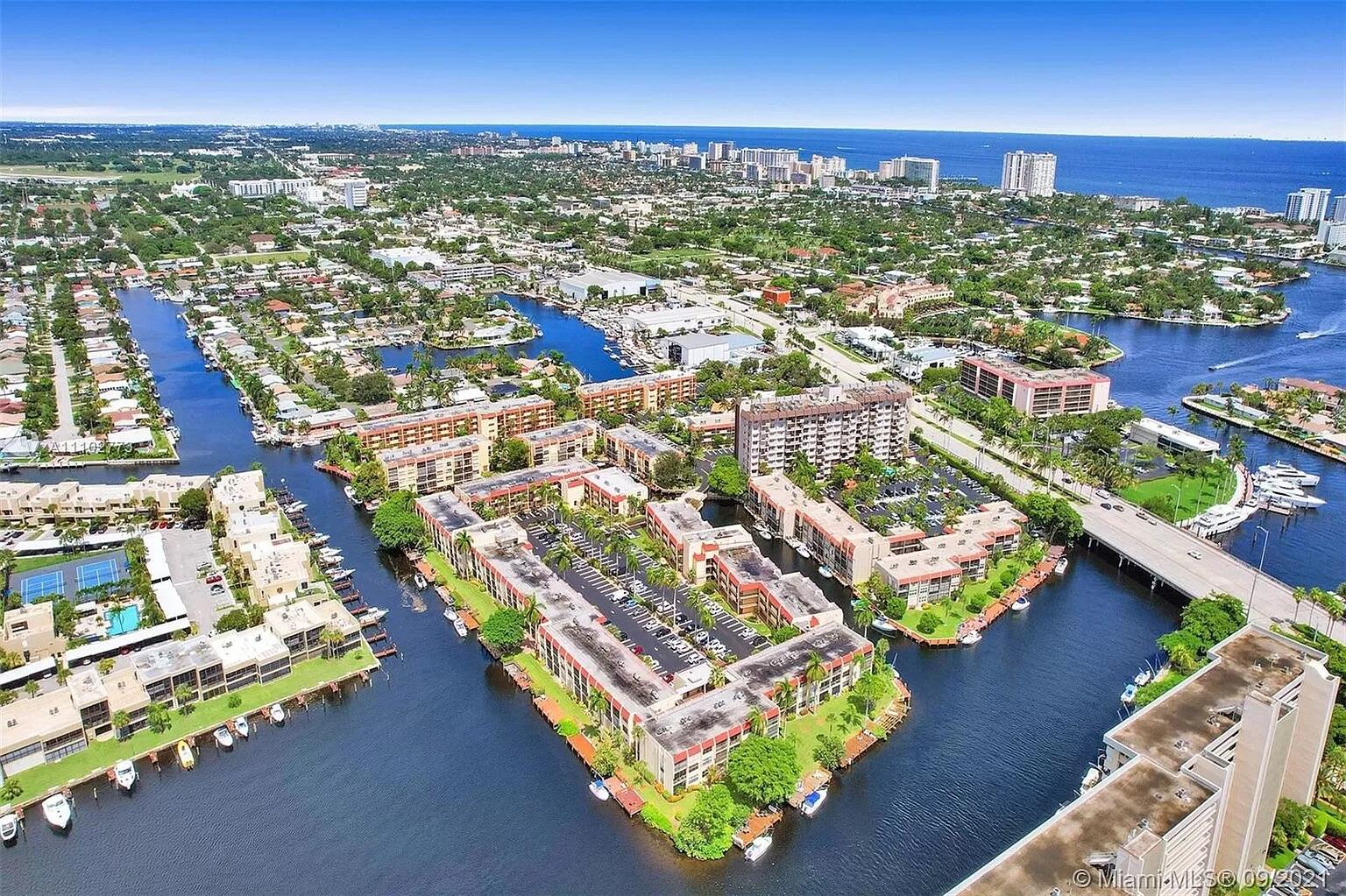 Island Club 1 - Residential