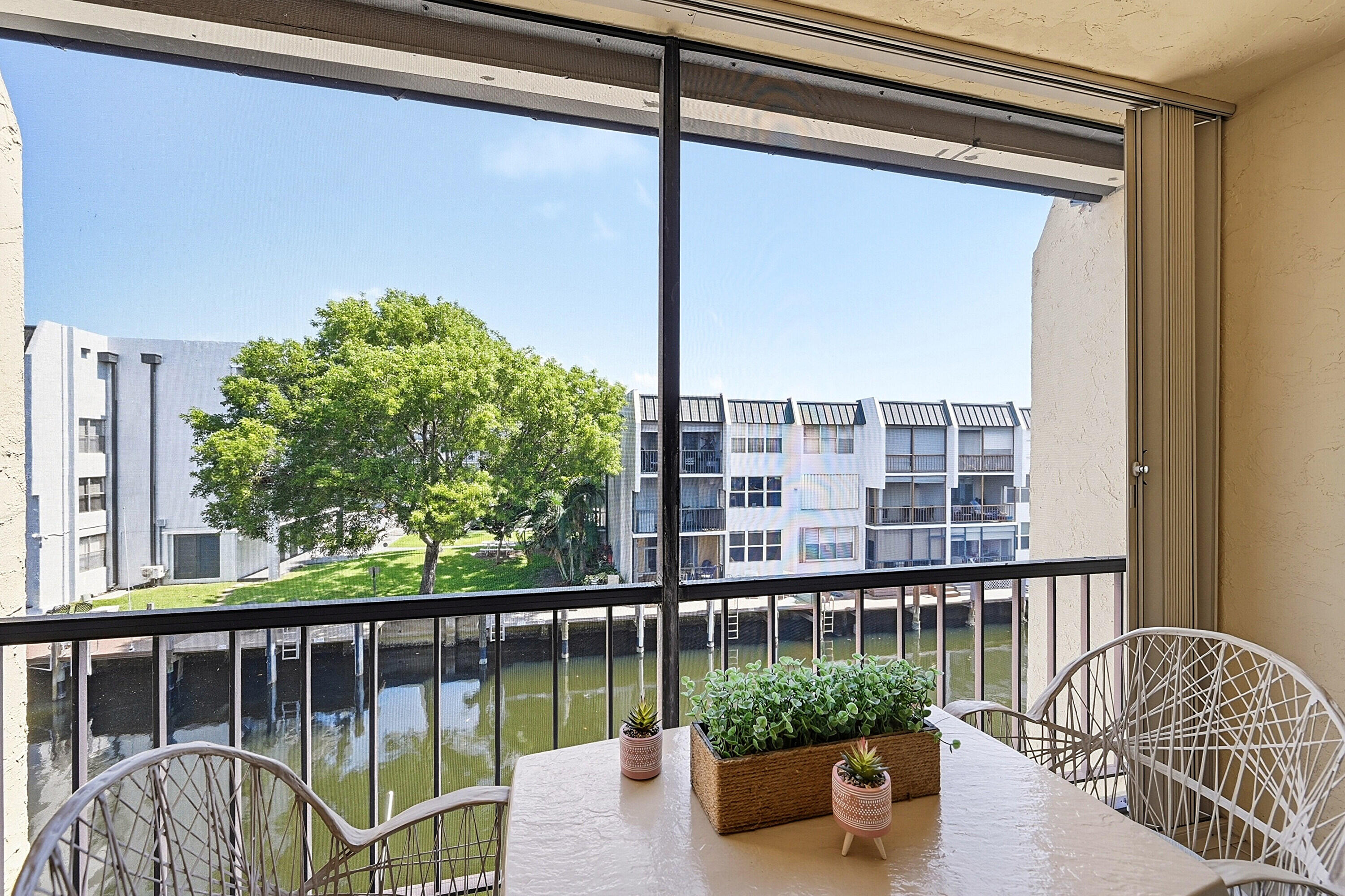 Island Club 1 - Residential