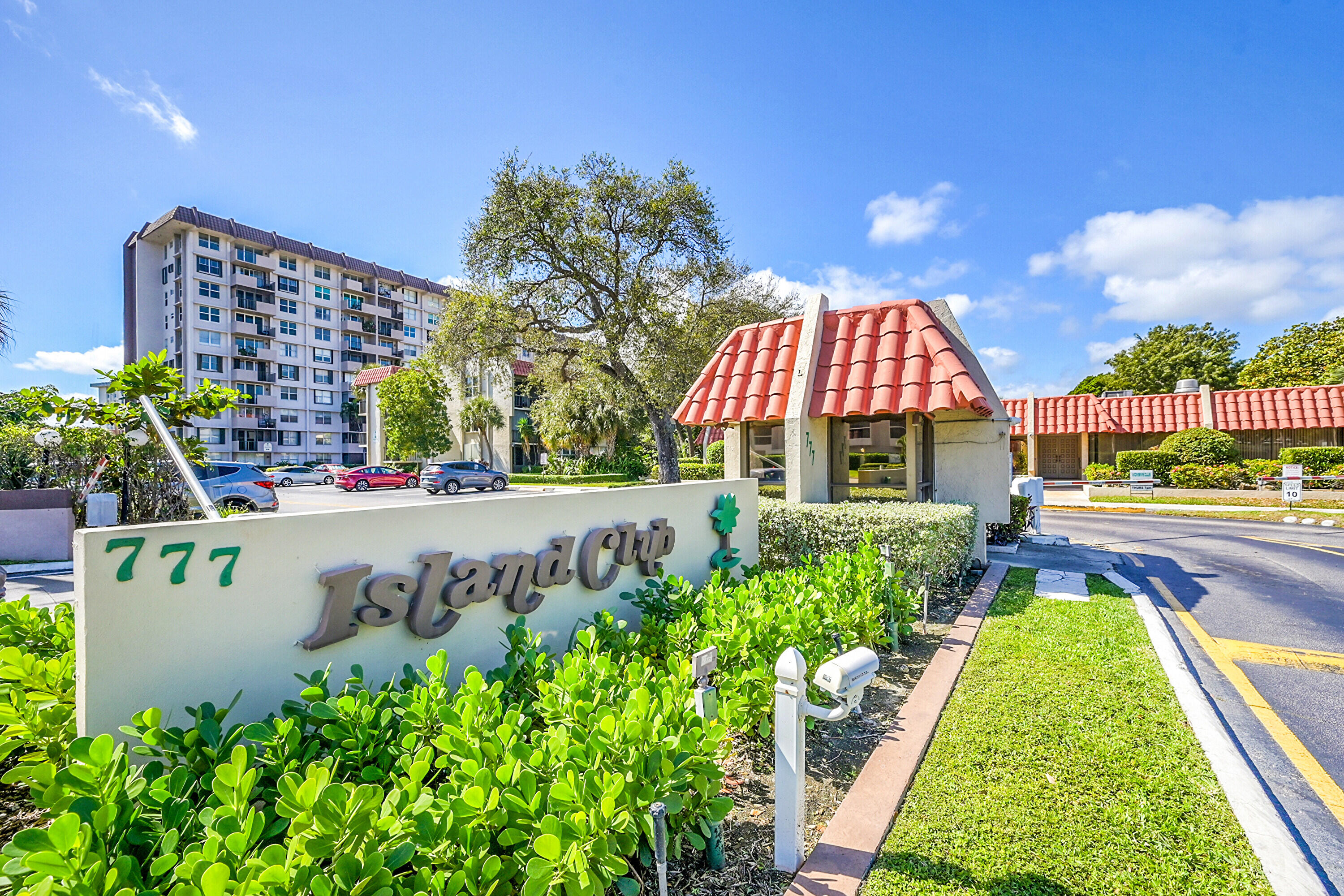 Island Club 1 - Residential