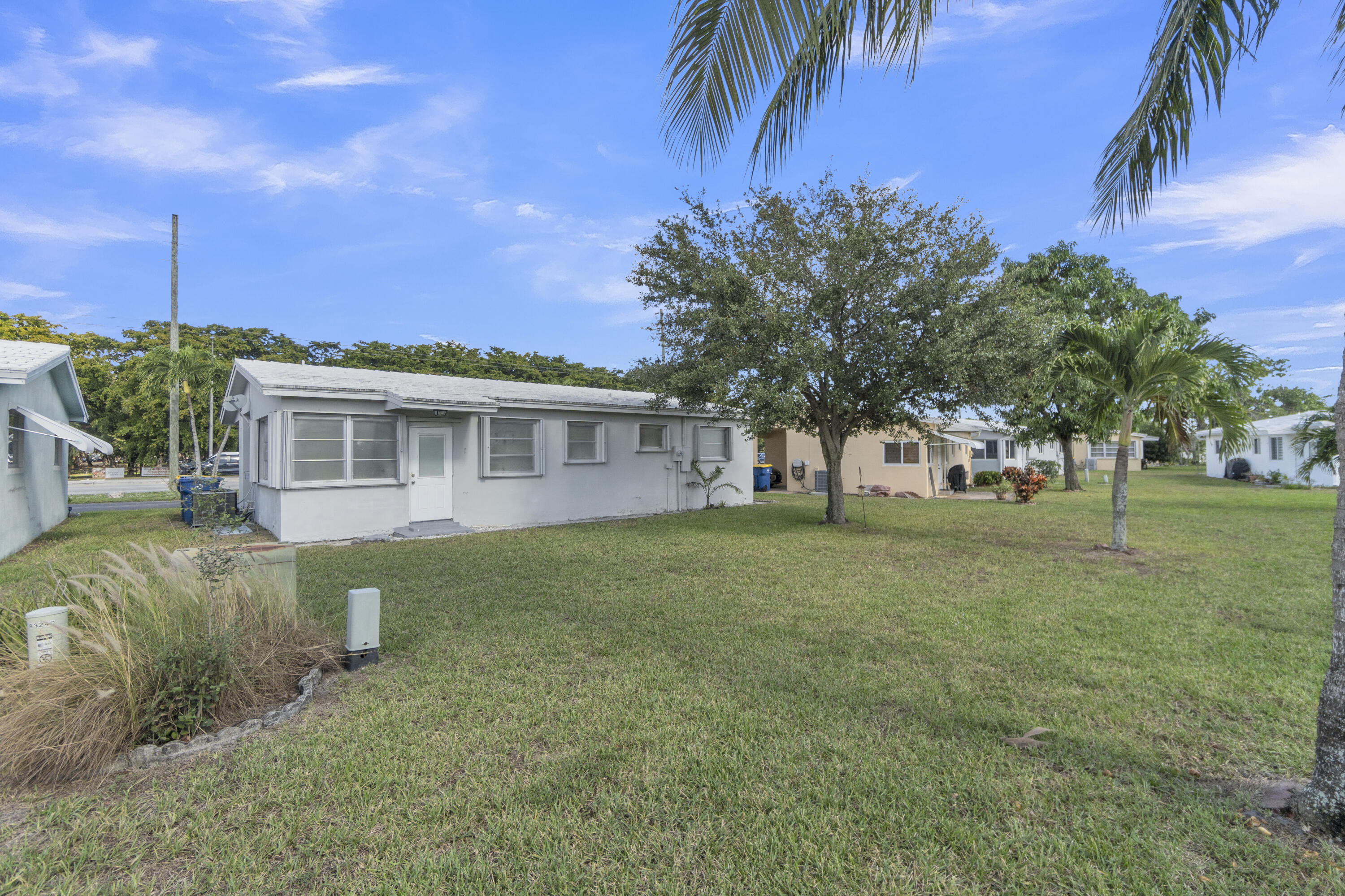 SHERIDAN LAKES CONDO HOUSES NO 1 - Residential