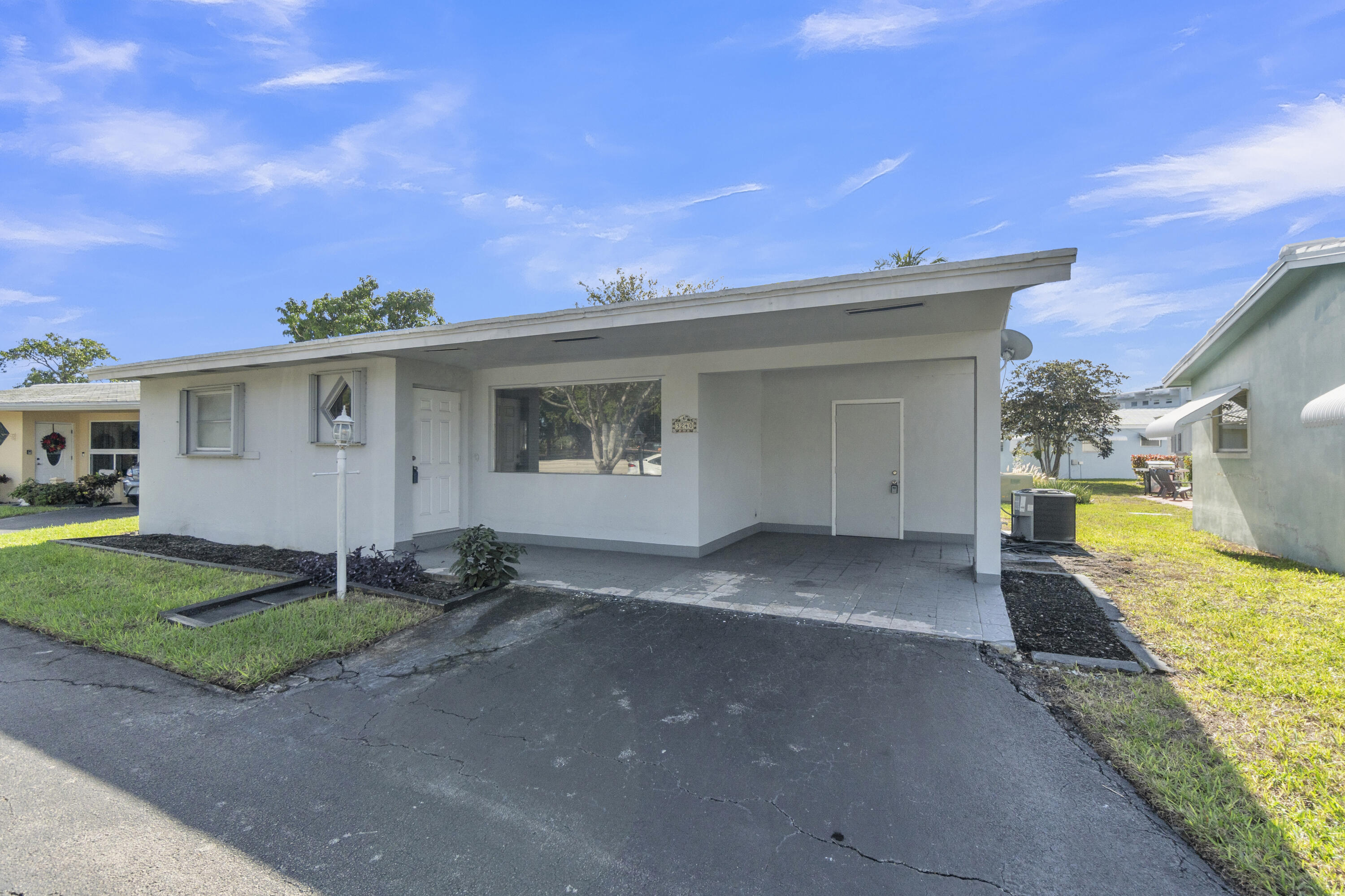 SHERIDAN LAKES CONDO HOUSES NO 1 - Residential