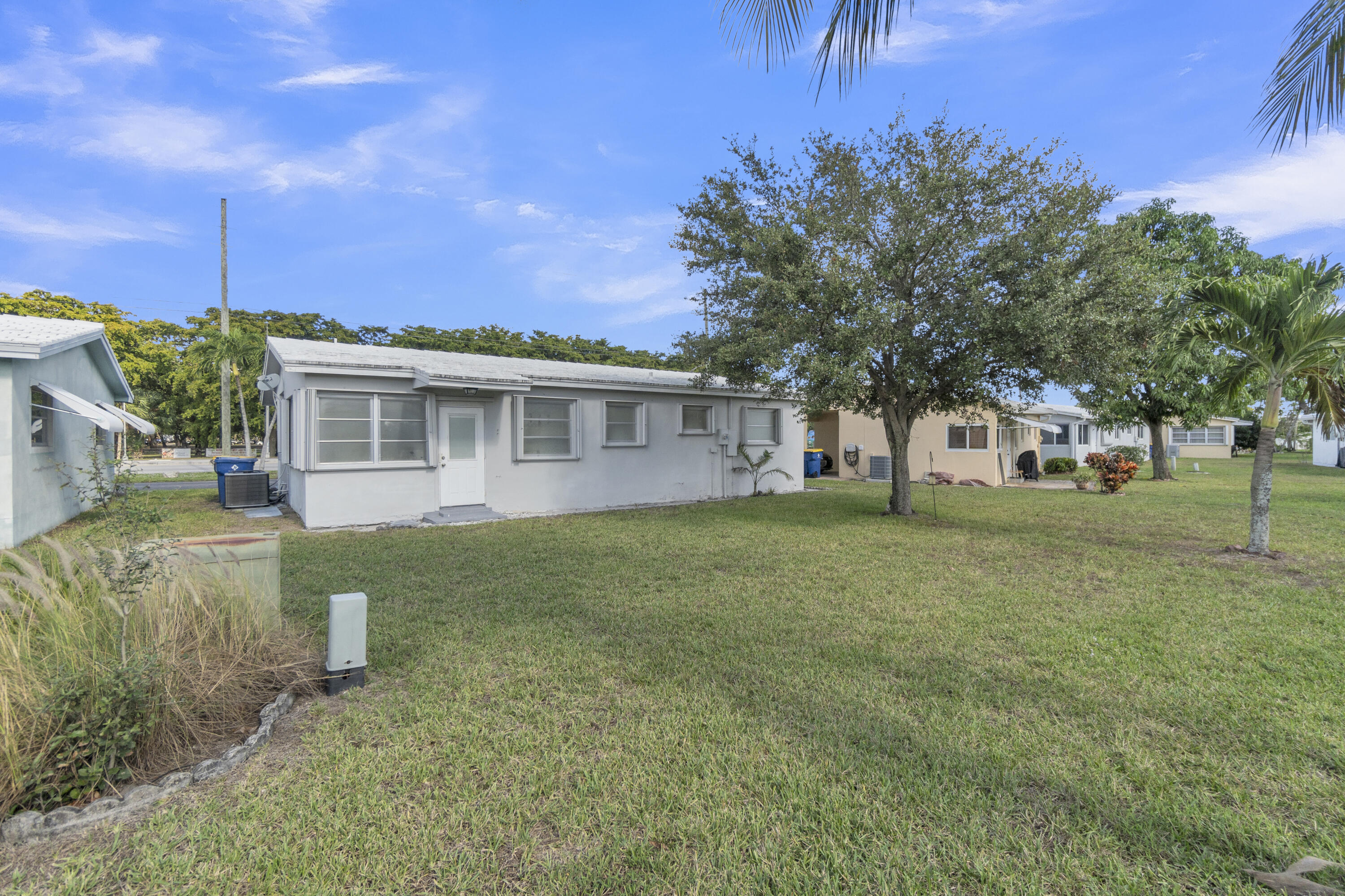 SHERIDAN LAKES CONDO HOUSES NO 1 - Residential
