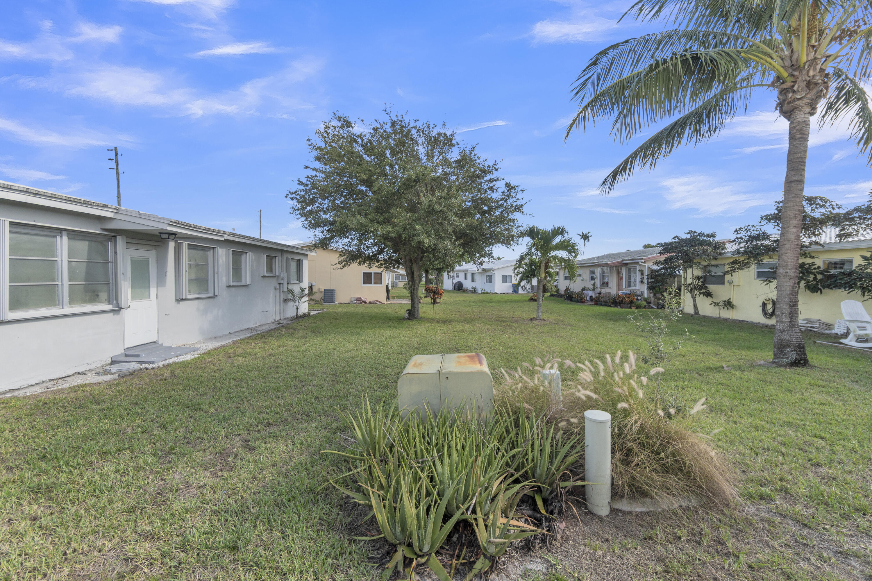SHERIDAN LAKES CONDO HOUSES NO 1 - Residential