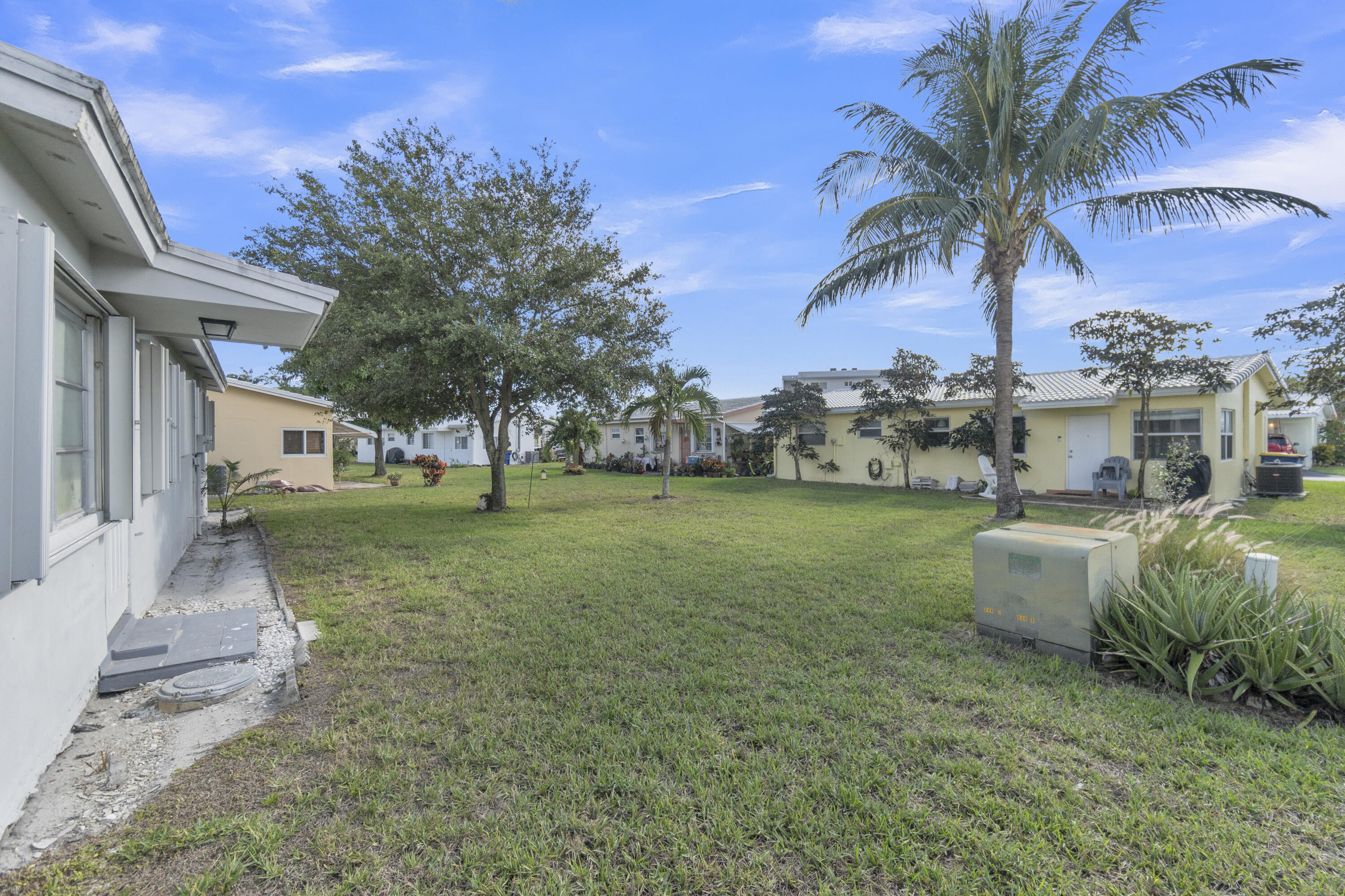 SHERIDAN LAKES CONDO HOUSES NO 1 - Residential