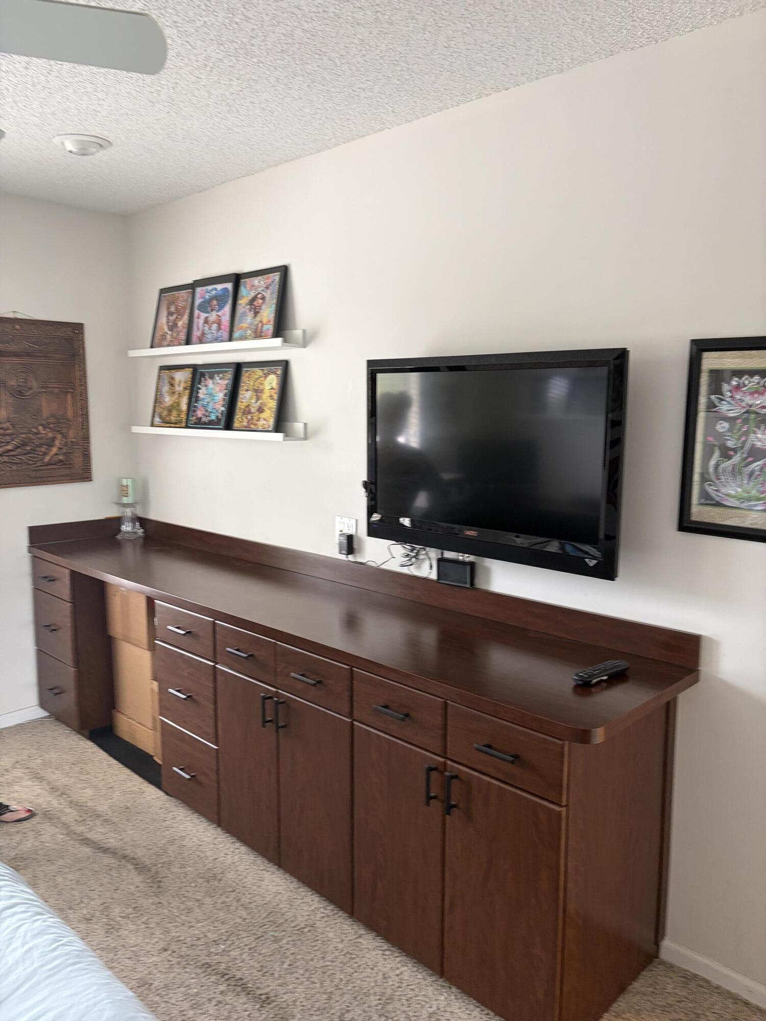 GLENEAGLES CONDO VI - Residential