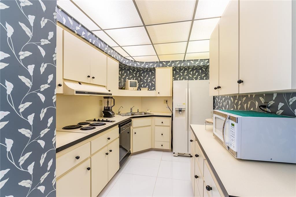 Coral Ridge Towers - Residential