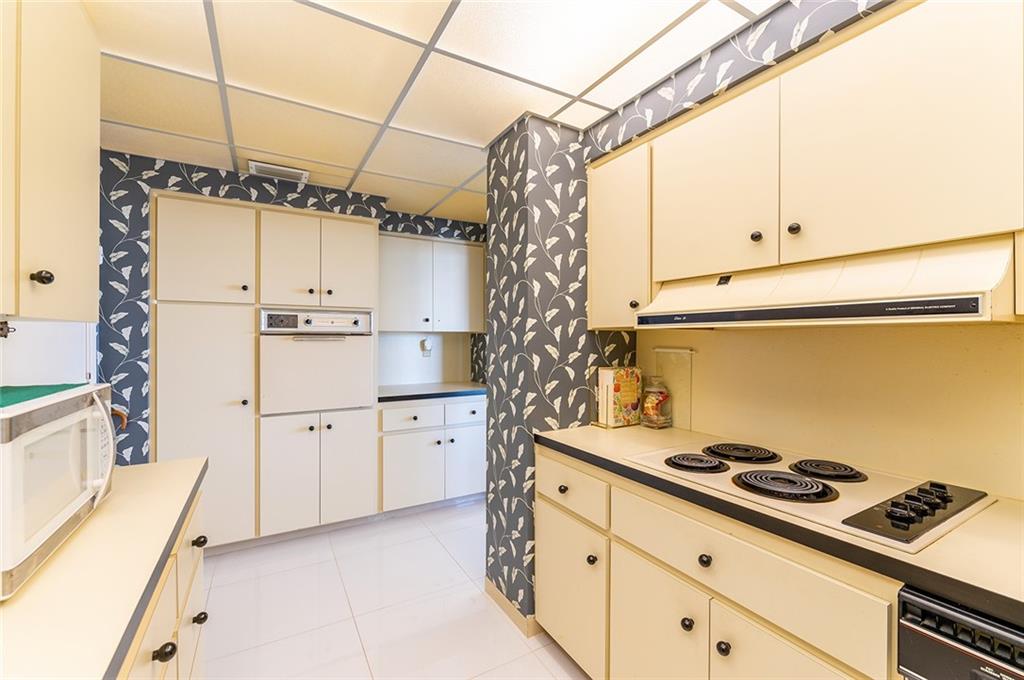 Coral Ridge Towers - Residential