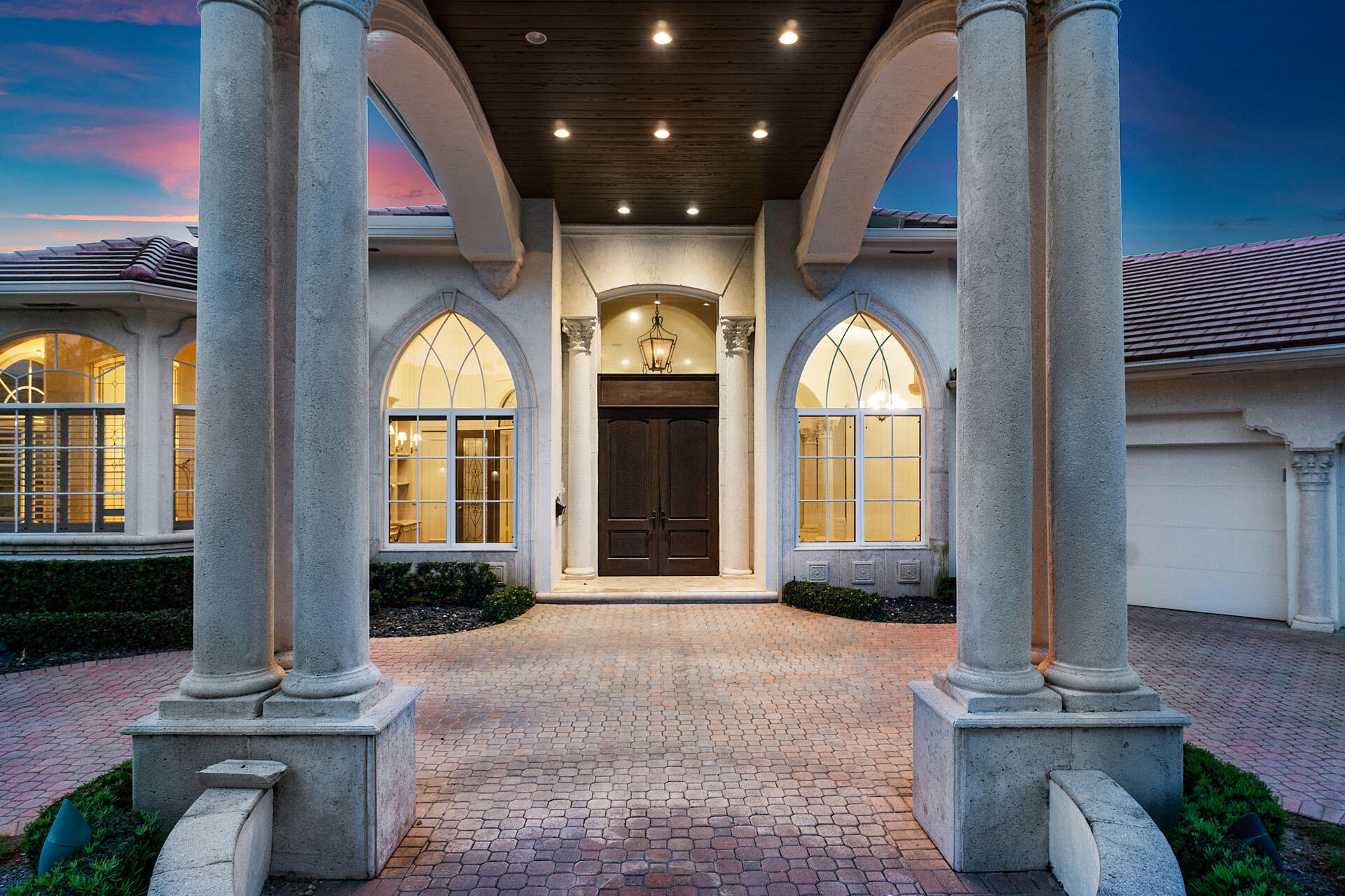 ROYAL PALM YACHT & COUNTRY CLUB - Residential