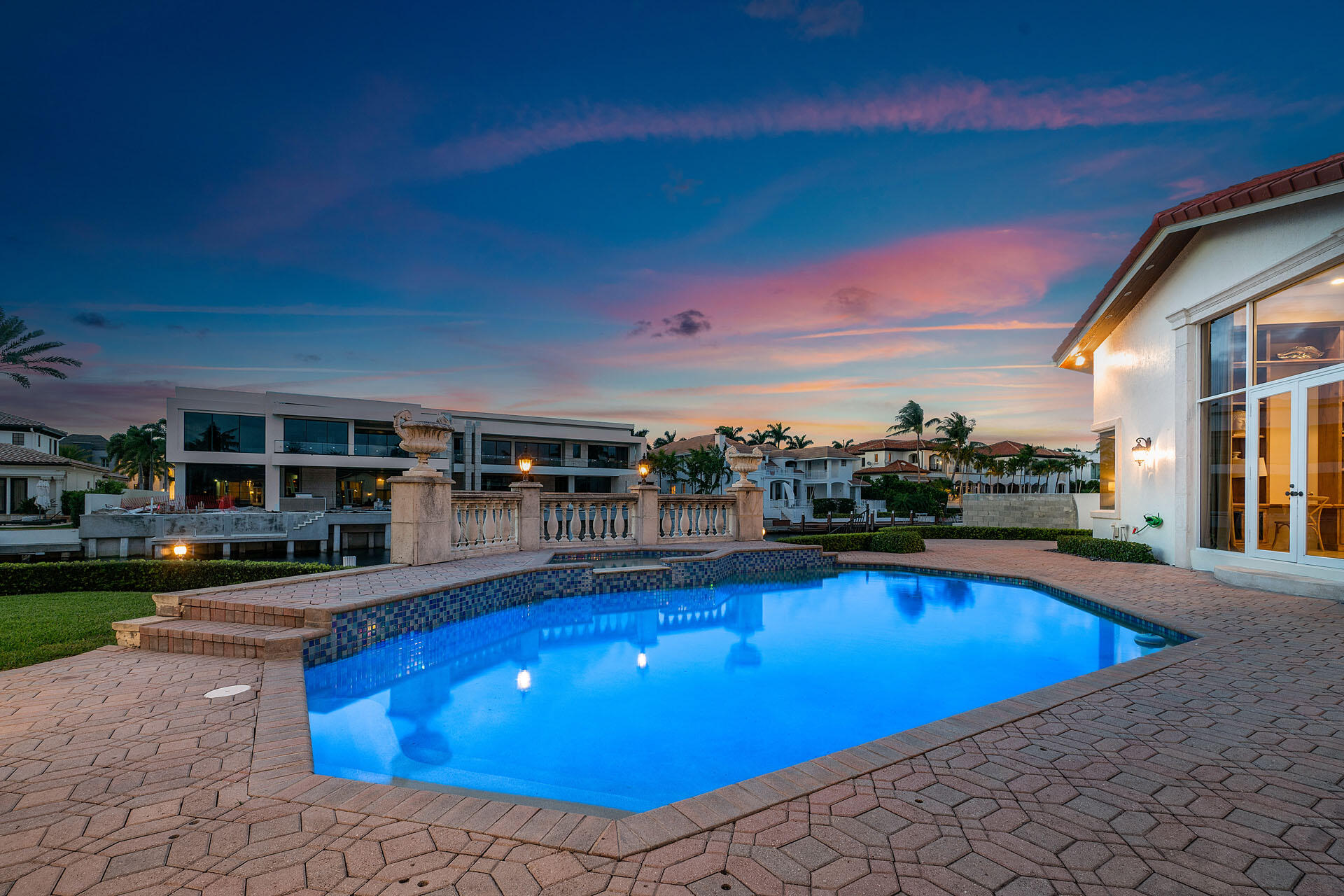ROYAL PALM YACHT & COUNTRY CLUB - Residential