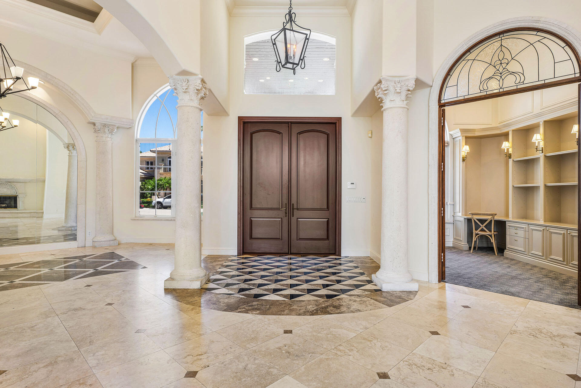 ROYAL PALM YACHT & COUNTRY CLUB - Residential