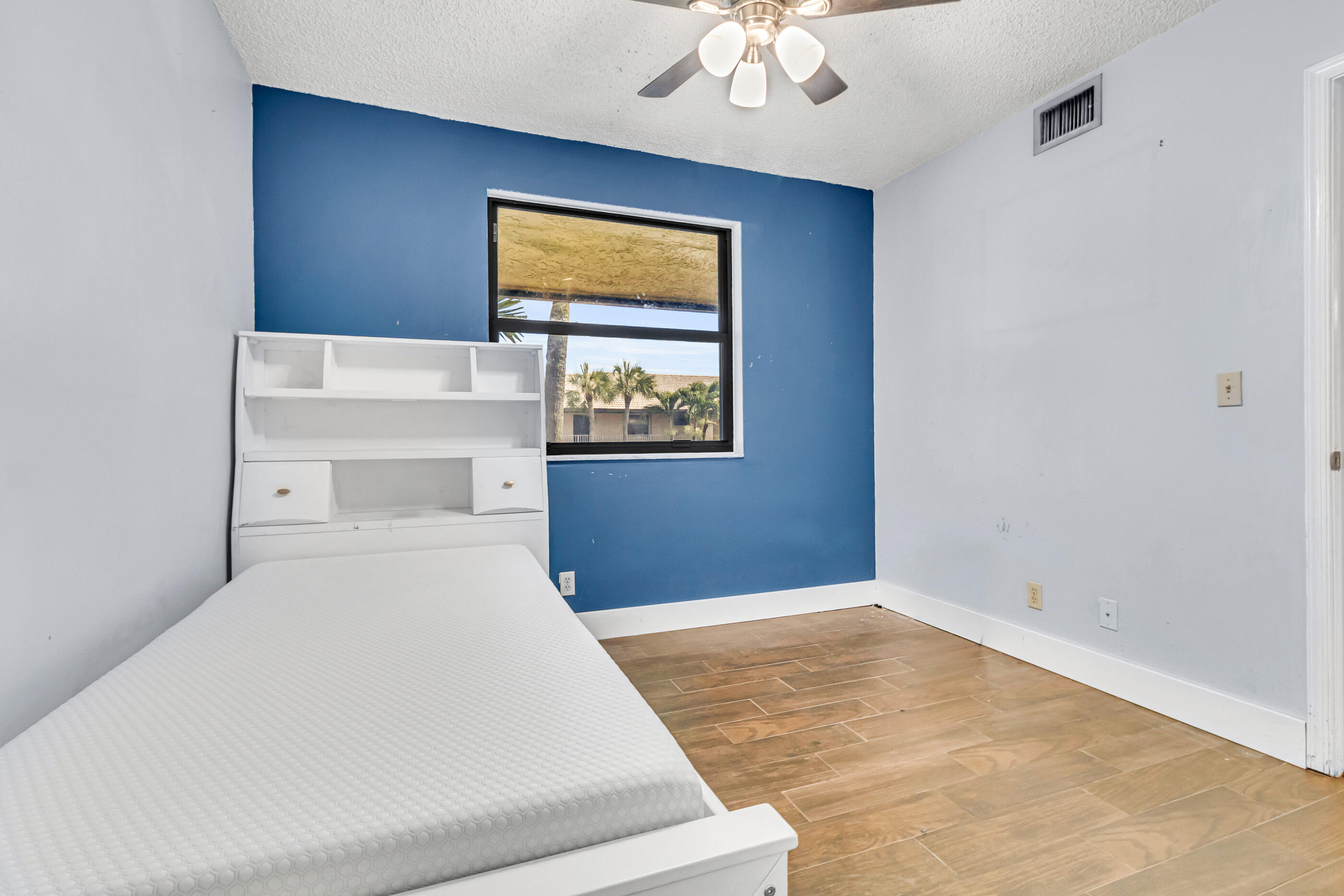 VIEWPOINTE CONDO - Residential