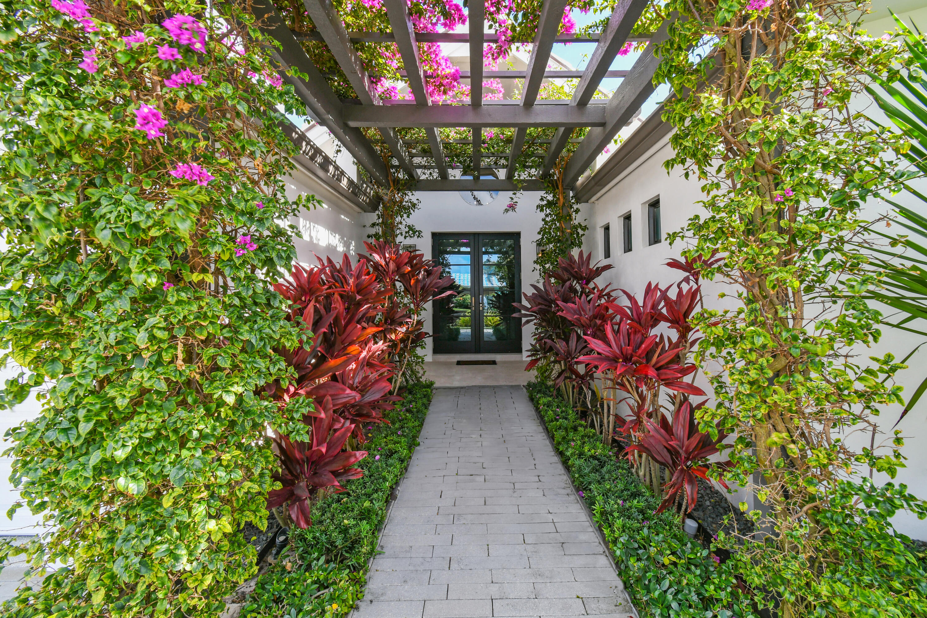 JUPITER INLET BEACH COLONY - Residential