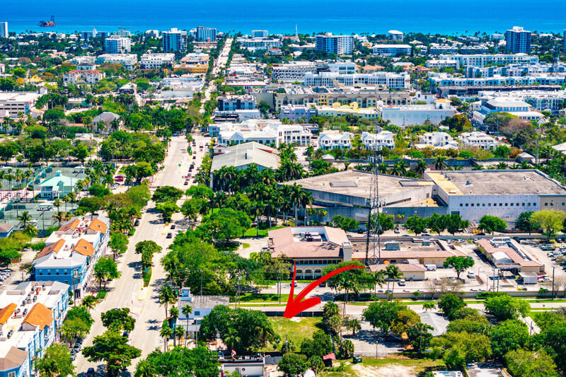 DELRAY BEACH - Land