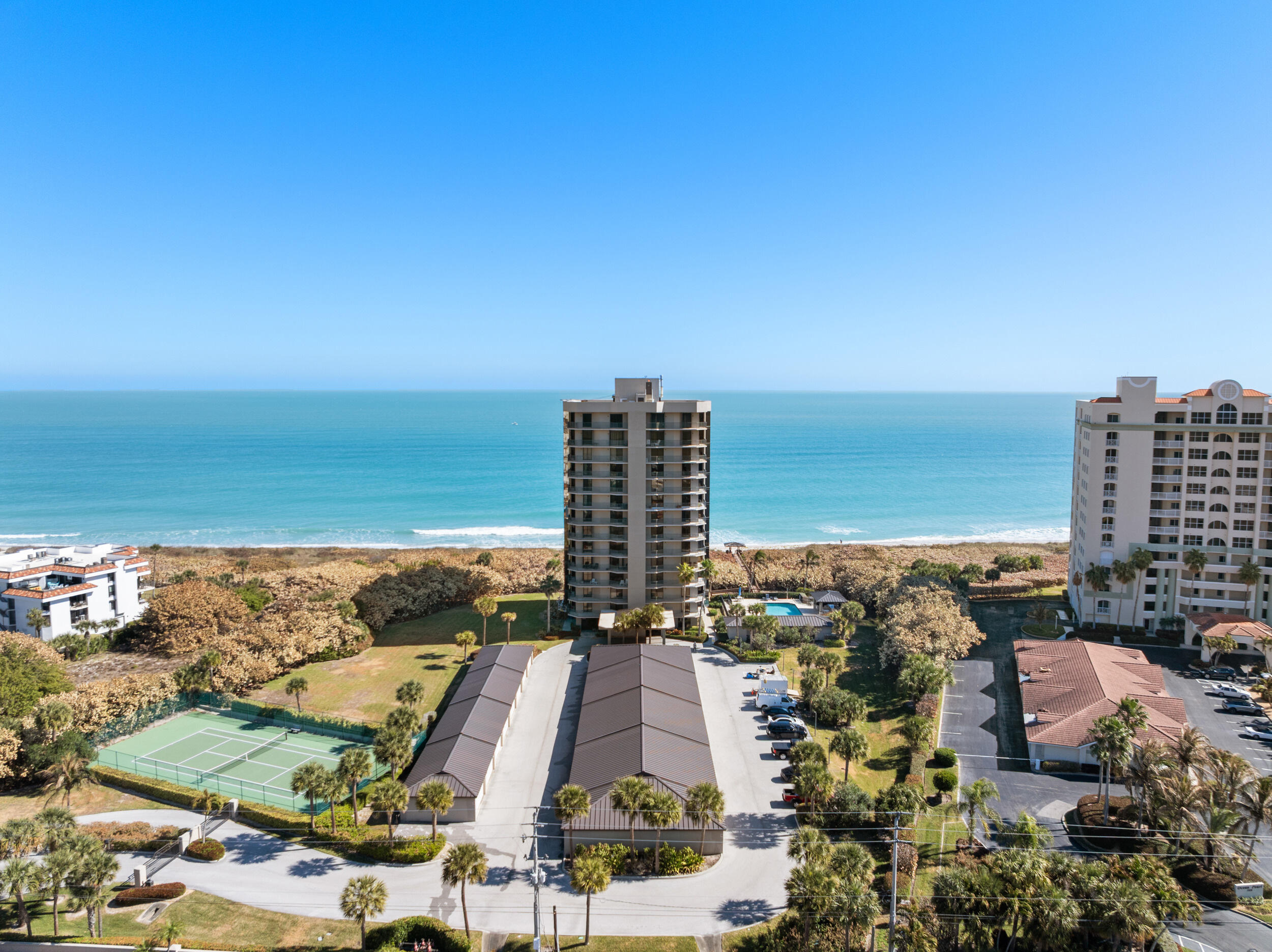 VISIONS CONDOMINIUM - Residential