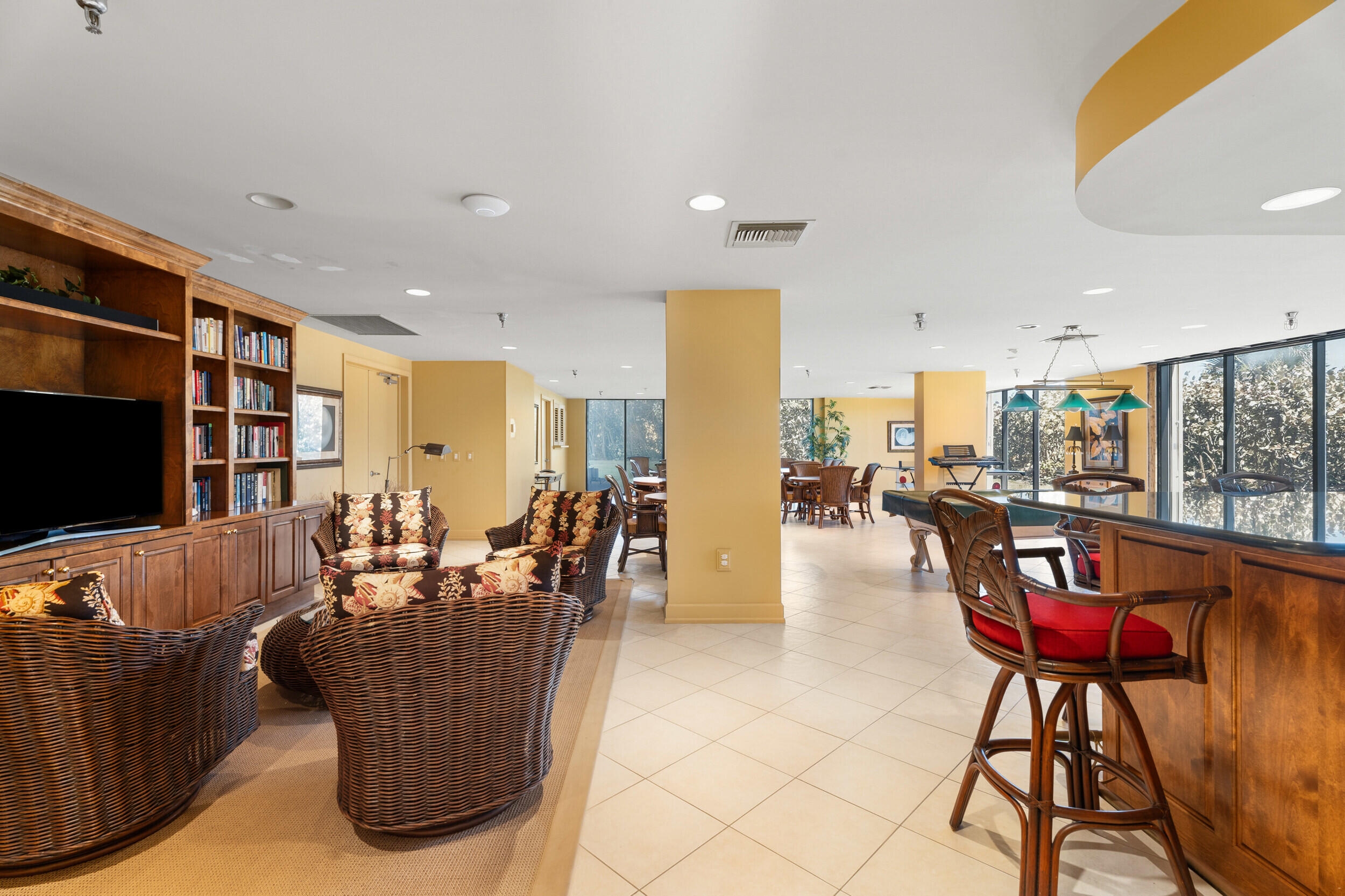 VISIONS CONDOMINIUM - Residential