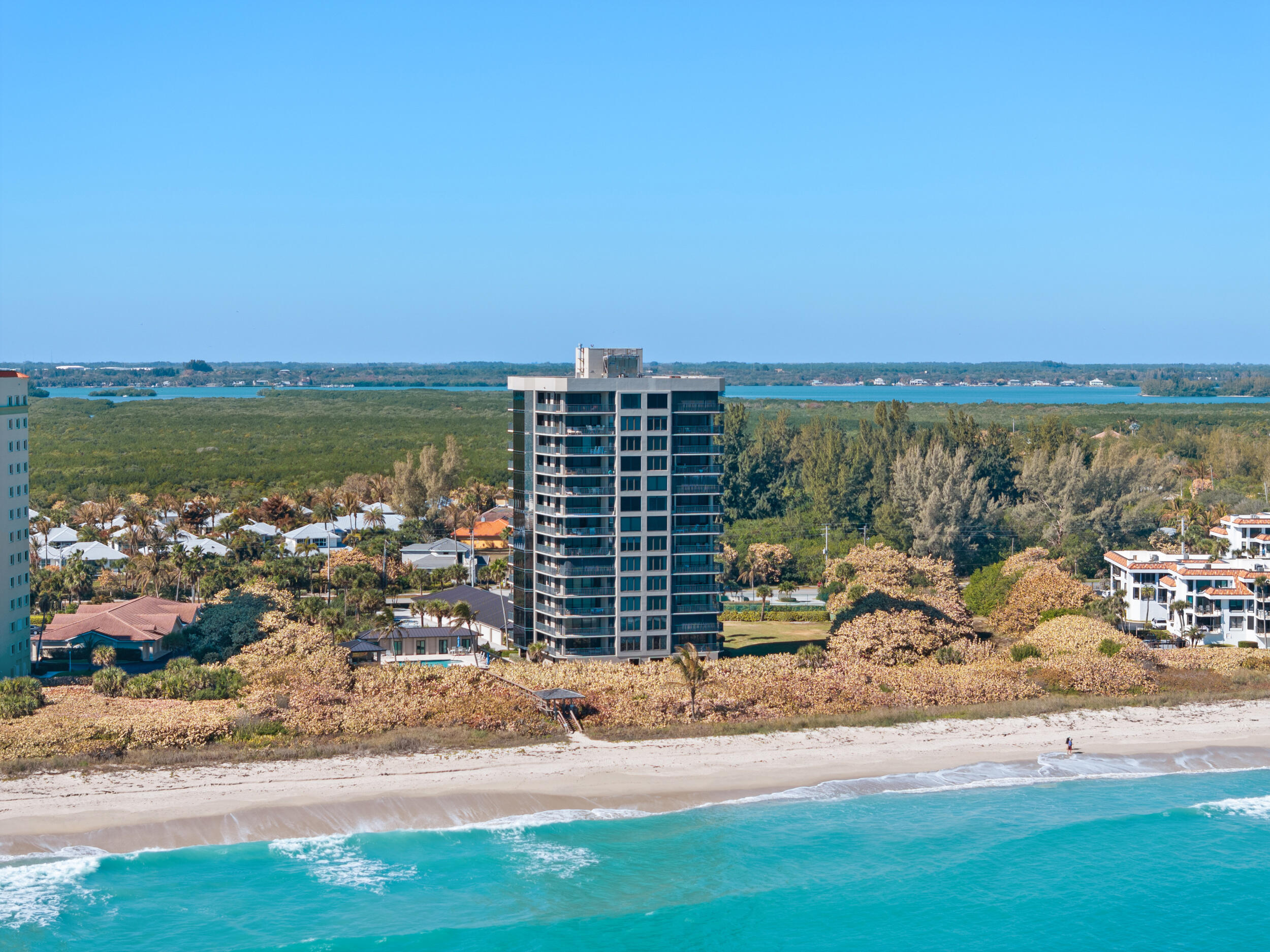 VISIONS CONDOMINIUM - Residential