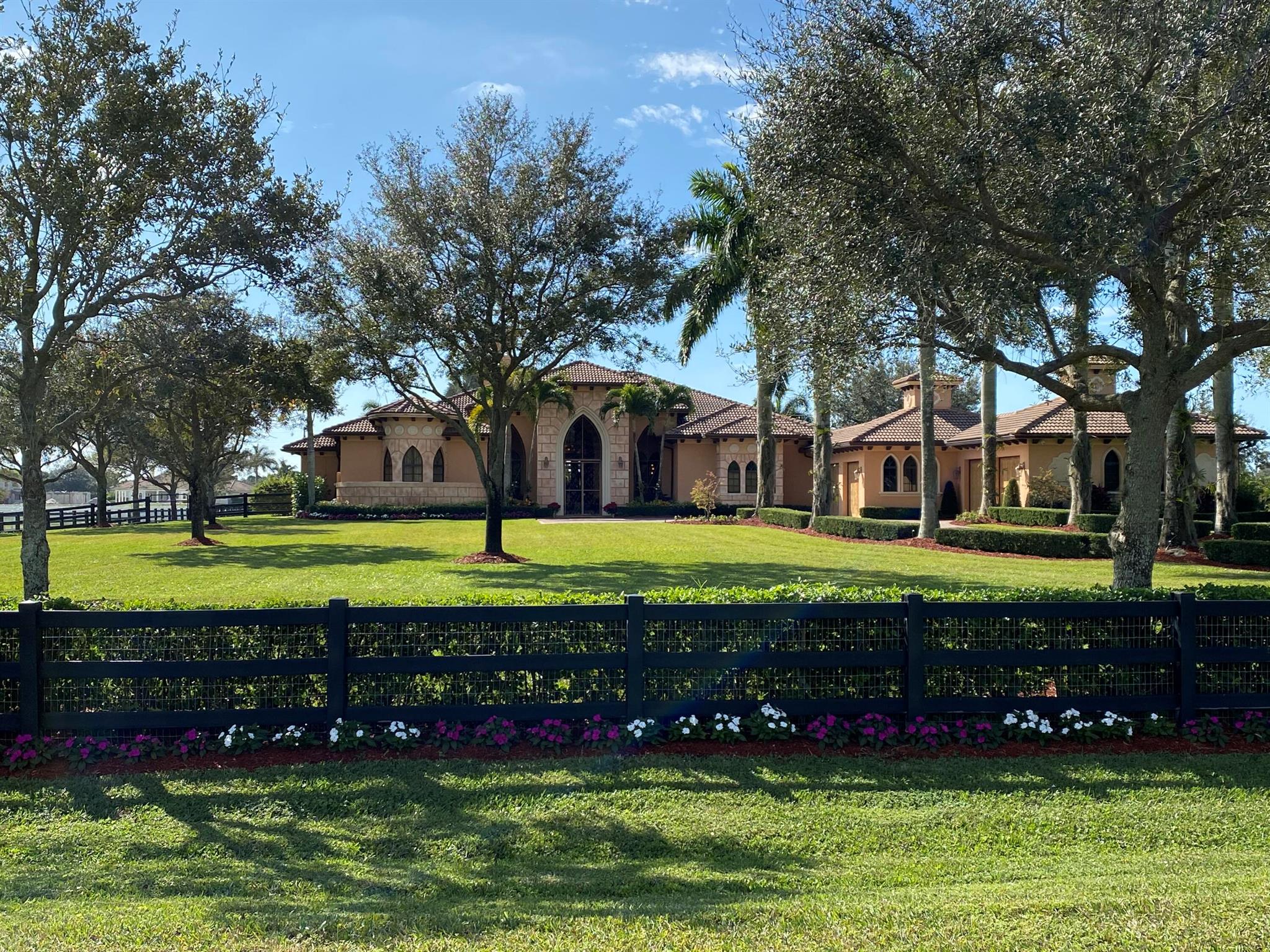 PALM BEACH POINT - Residential
