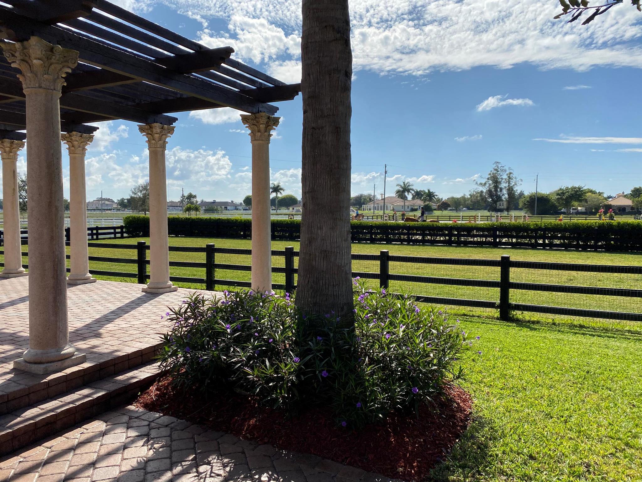 PALM BEACH POINT - Residential