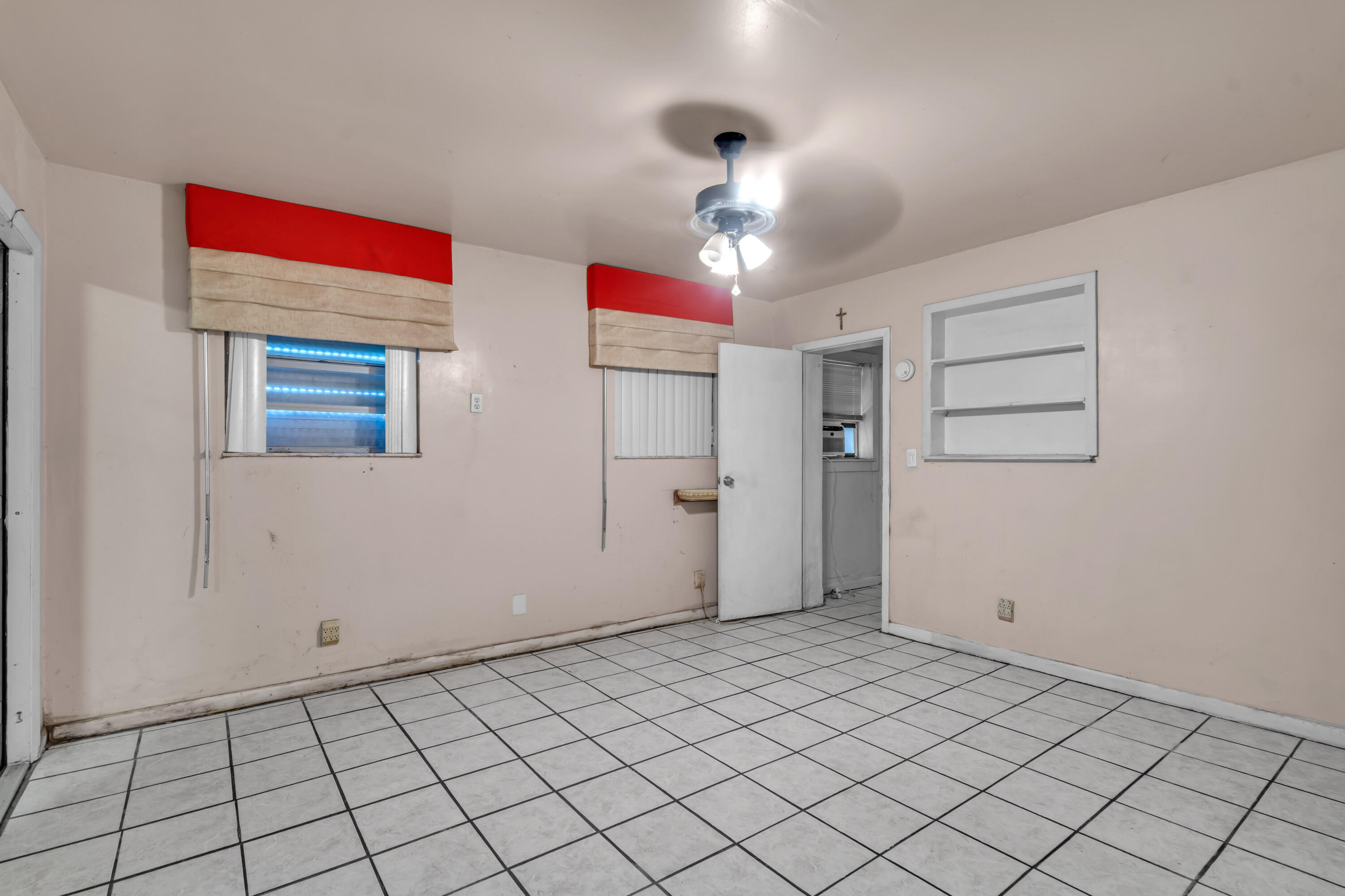 DRIFTWOOD ESTATES NO 20 - Residential
