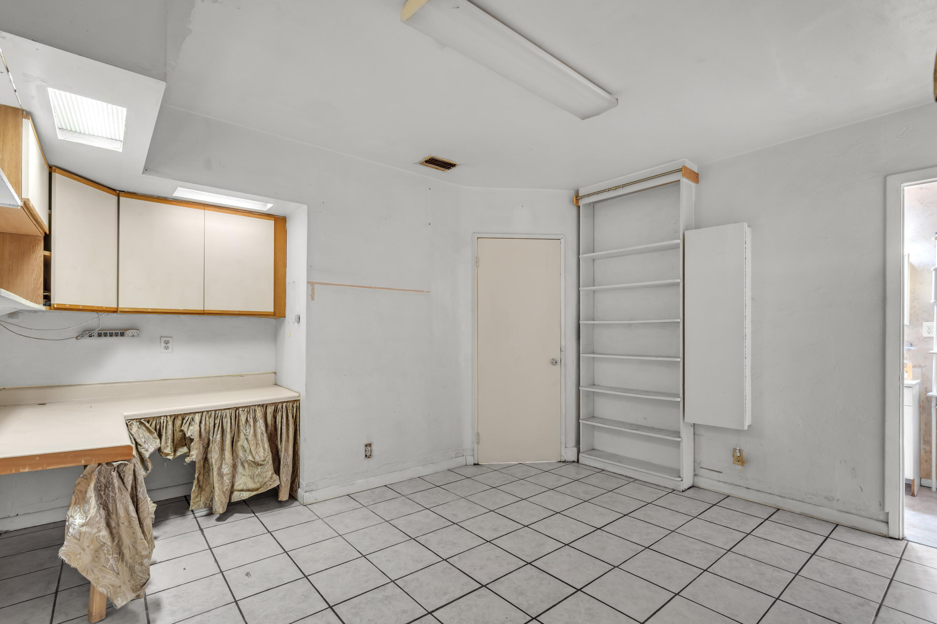DRIFTWOOD ESTATES NO 20 - Residential
