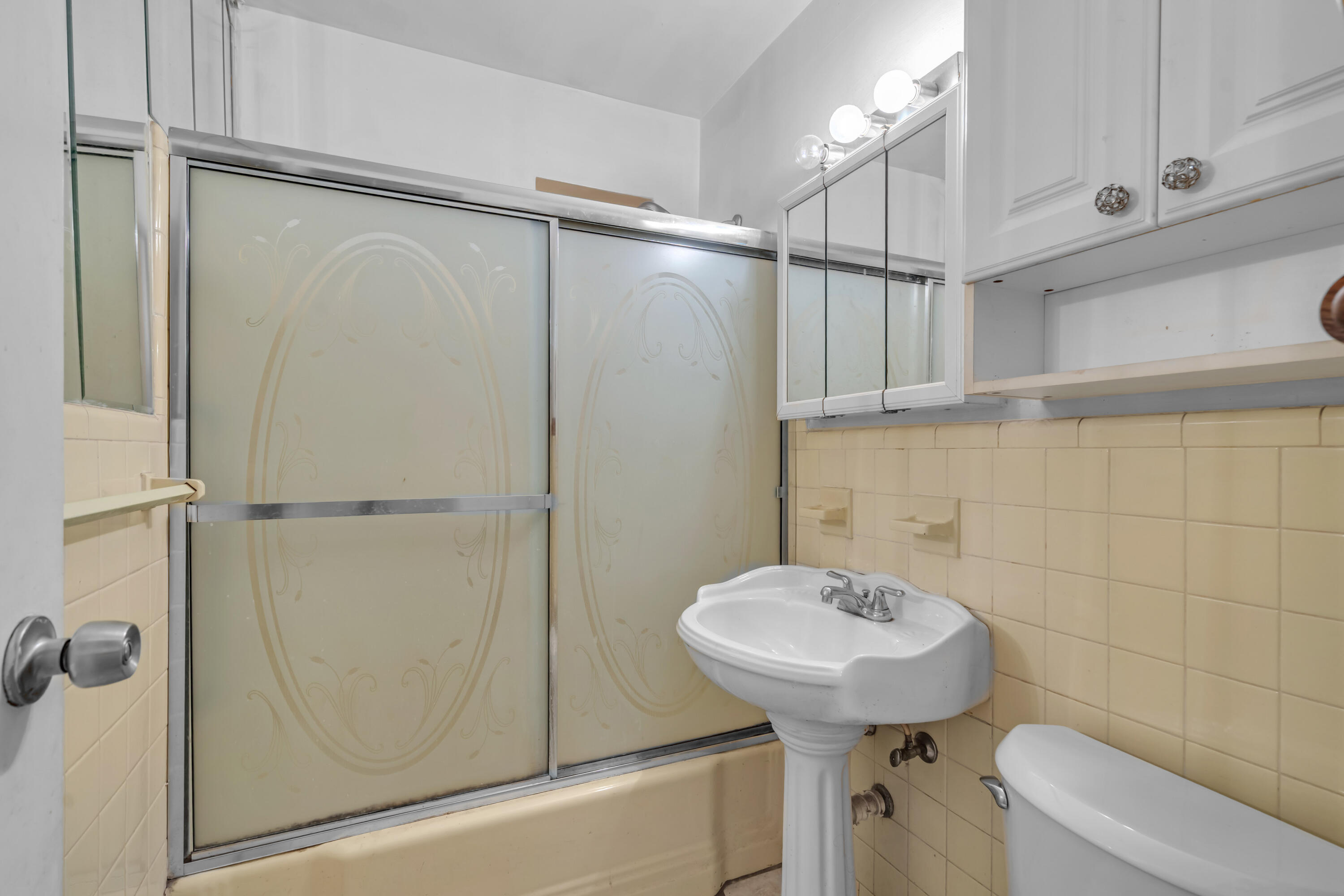 DRIFTWOOD ESTATES NO 20 - Residential