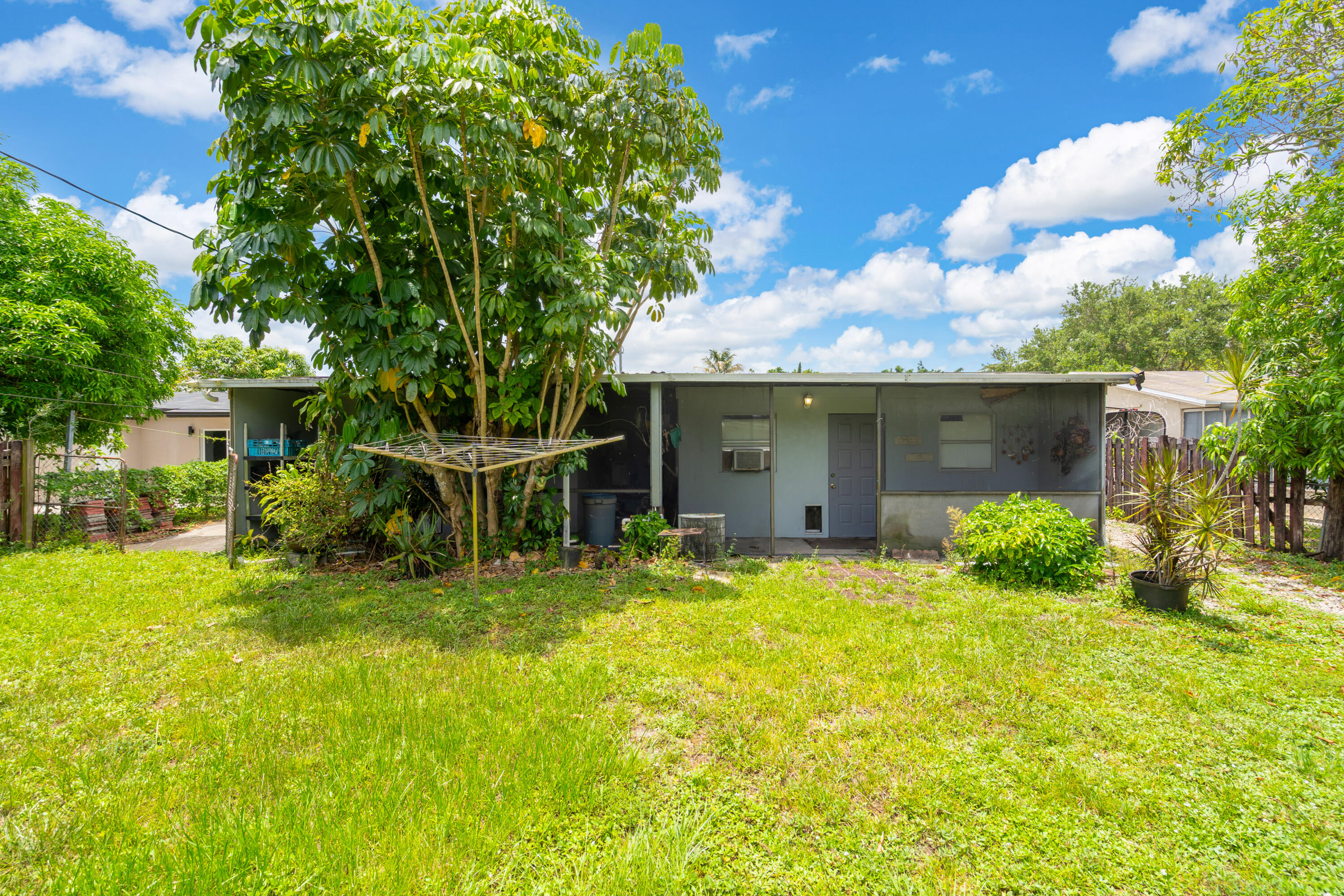 DRIFTWOOD ESTATES NO 20 - Residential