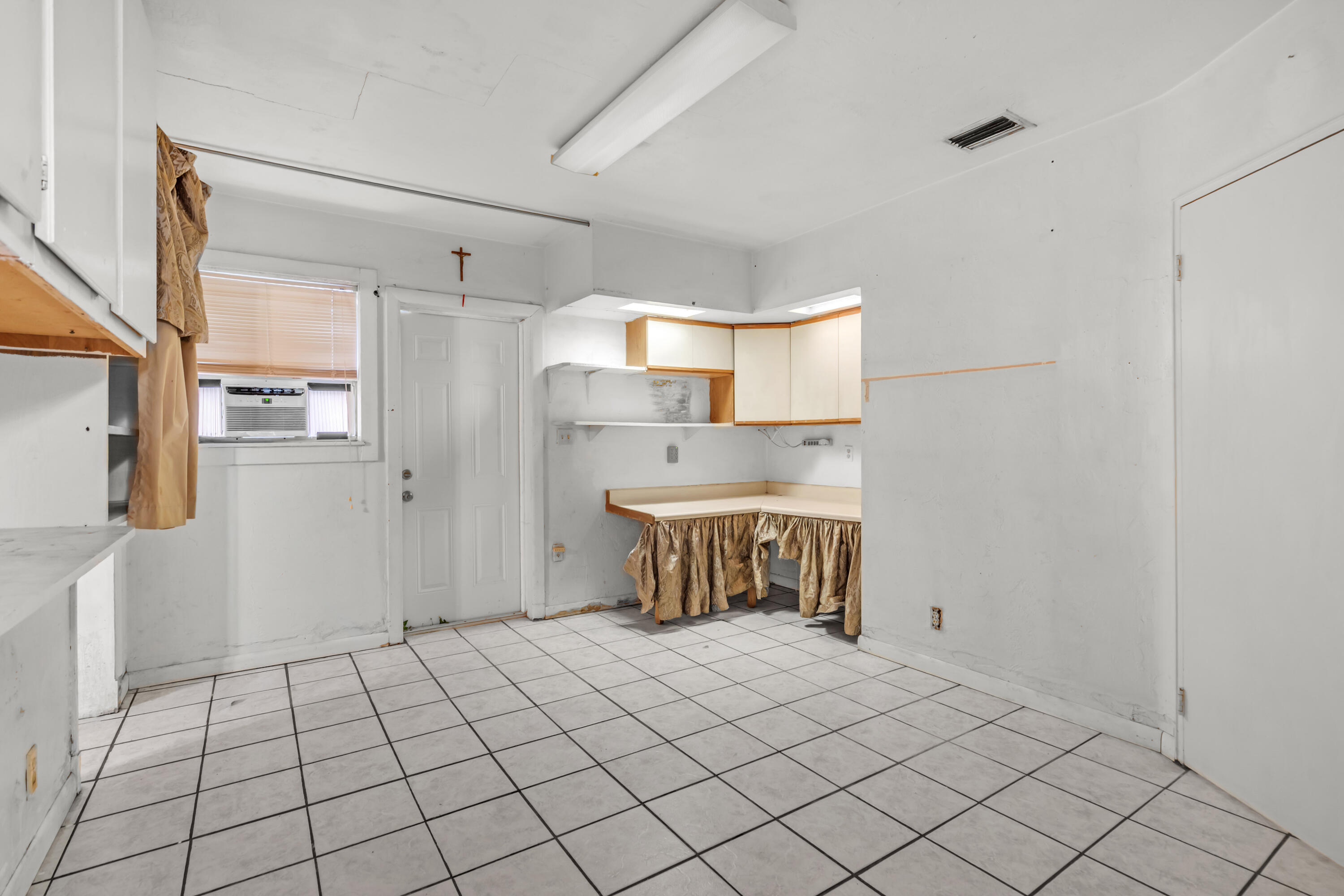 DRIFTWOOD ESTATES NO 20 - Residential