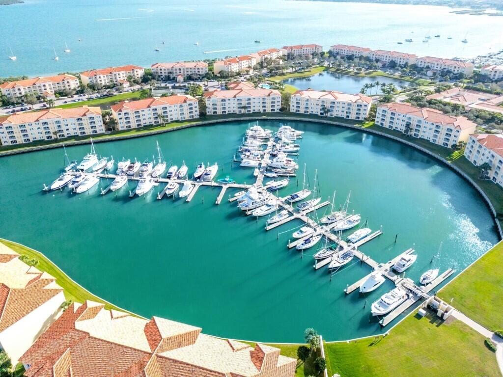 HARBOUR ISLE AT HUTCHINSON ISLAND WEST - Residential Lease