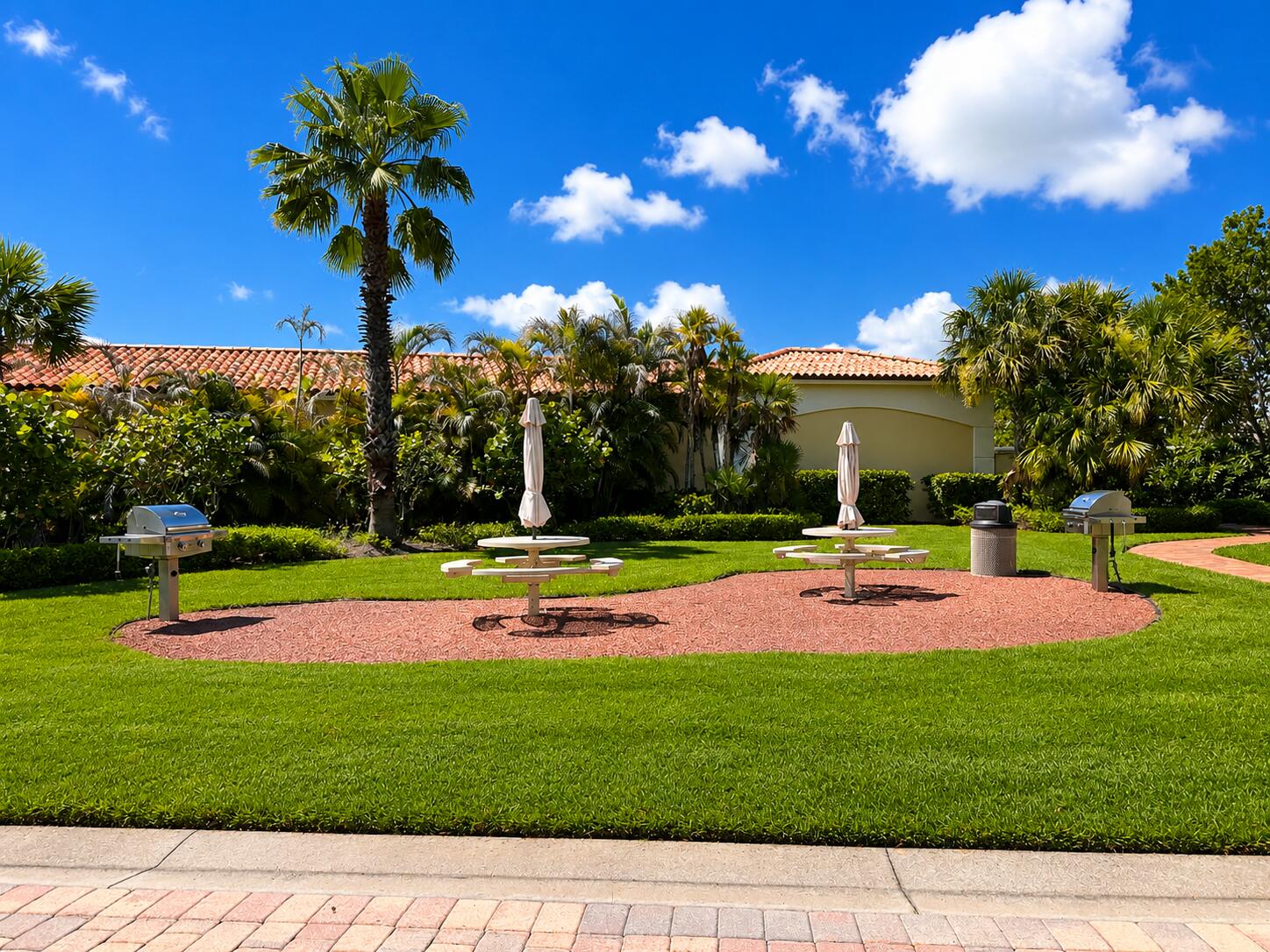 HARBOUR ISLE AT HUTCHINSON ISLAND WEST - Residential Lease