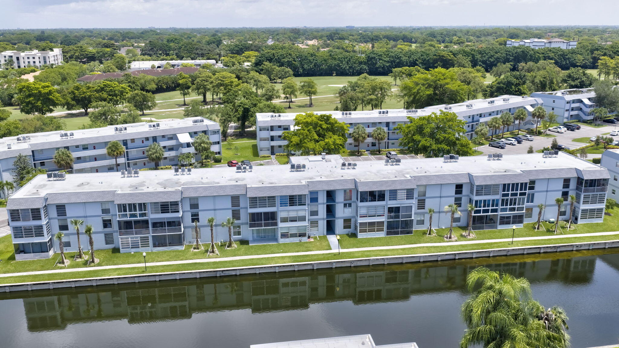 SANDS POINT CONDOMINIUM III - Residential